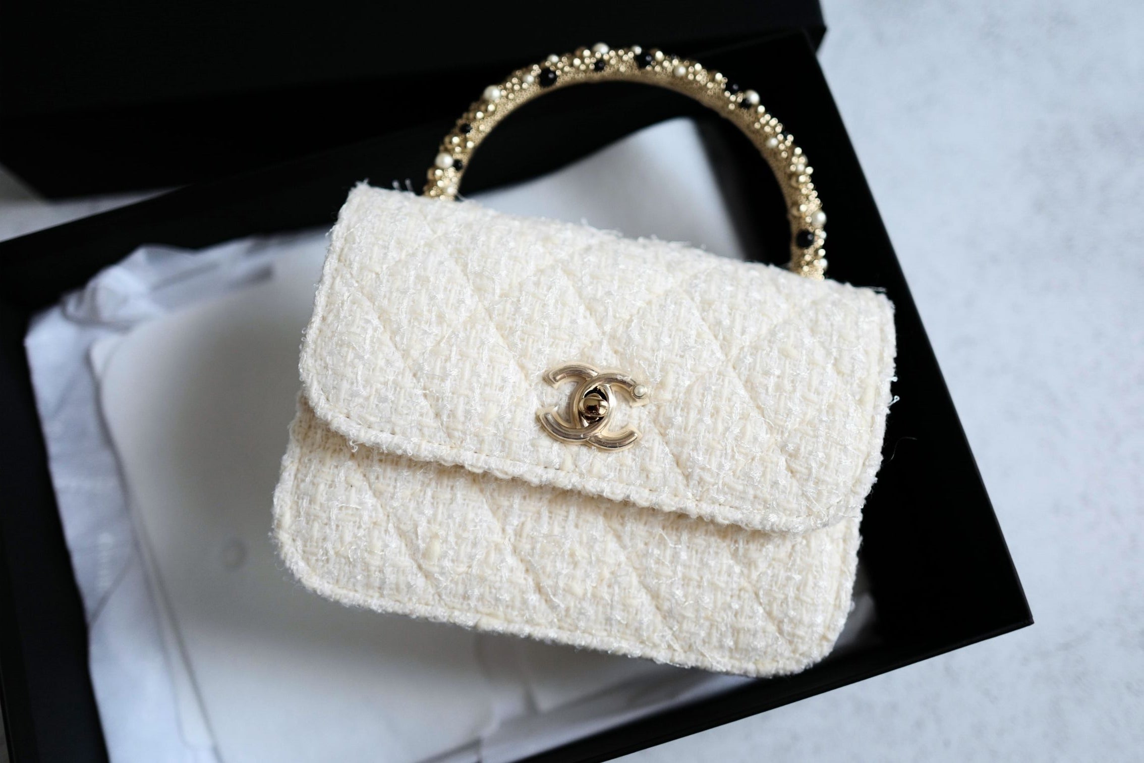 CHANEL 26C Top Handle Clutch With Chain in Tweed Pearl Ecru White Gold Hardware