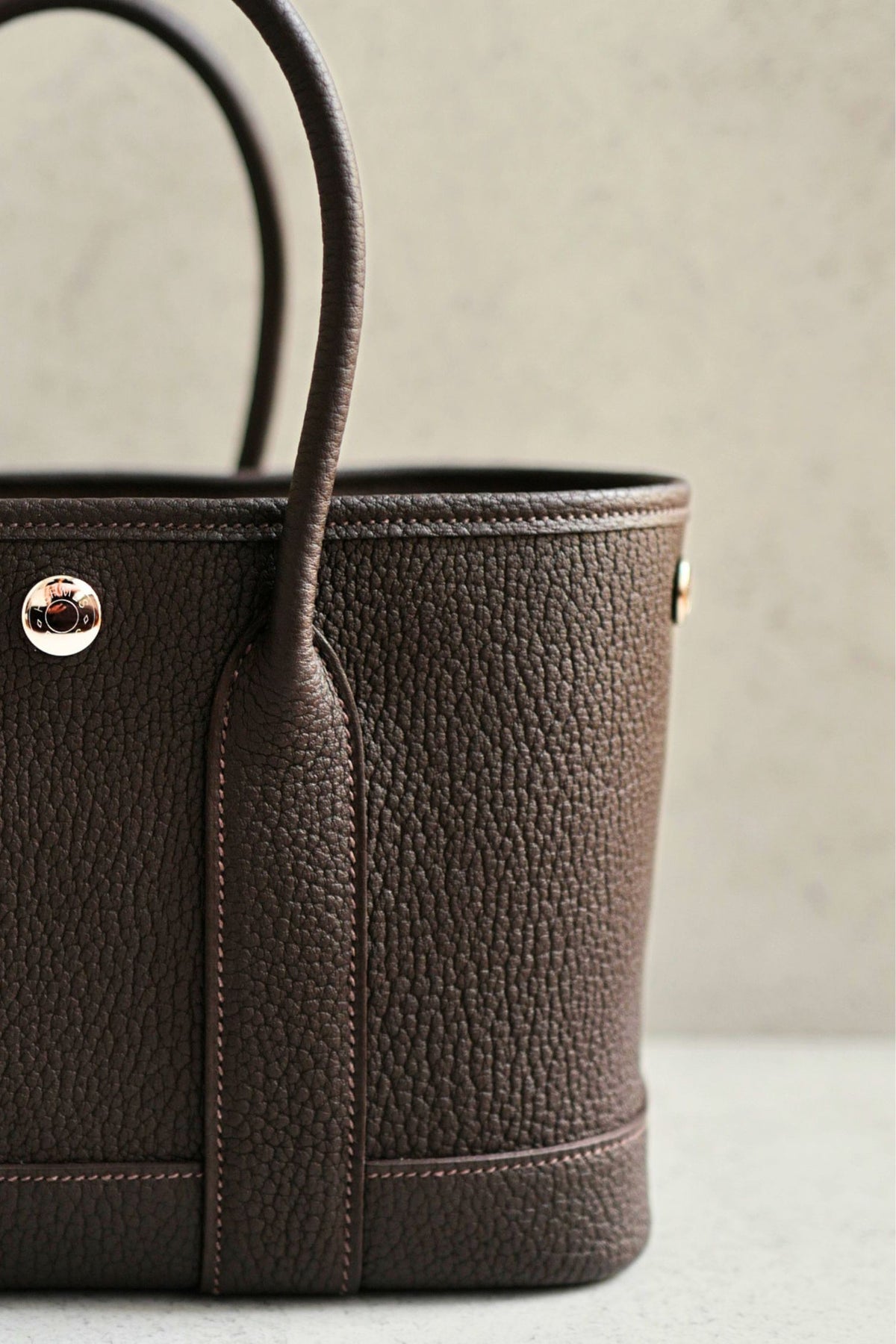 BNIB Hermes Mini Garden Party Neo 23 Bai Brun in Negonda Calfskin PHW G stamp