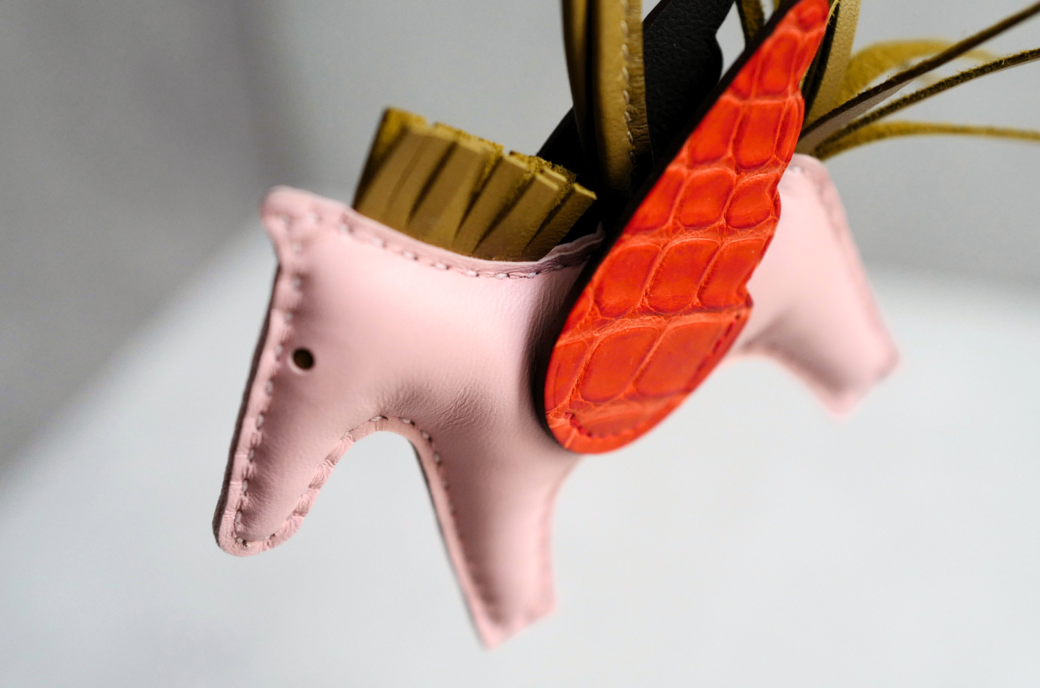 Hermès Rodeo Pegase PM Touch Dune Rose Sakura Agneau Milo Matte Alligator