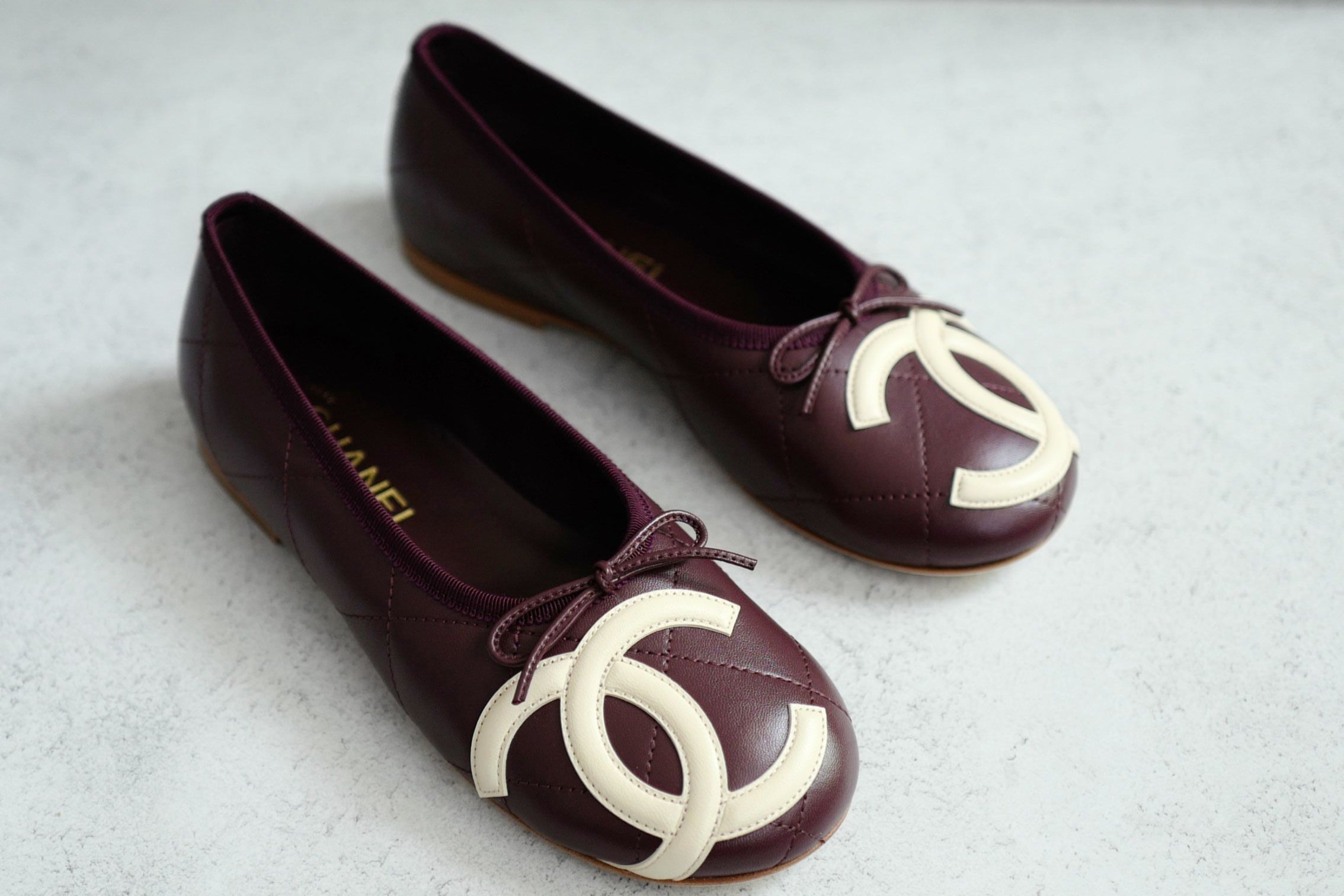 Chanel 26M Coco Beach Ballet Flats Burgundy White Lambskin Size 37