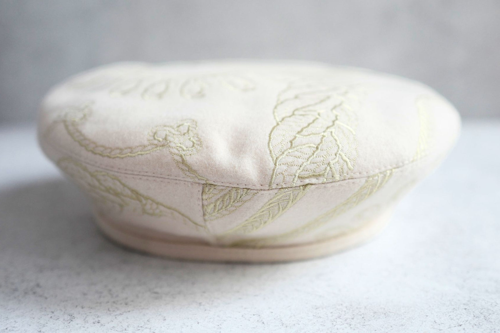 Hermes Saint-Honore en Finesse Beret in Blanc Cassé Size 56 Hat