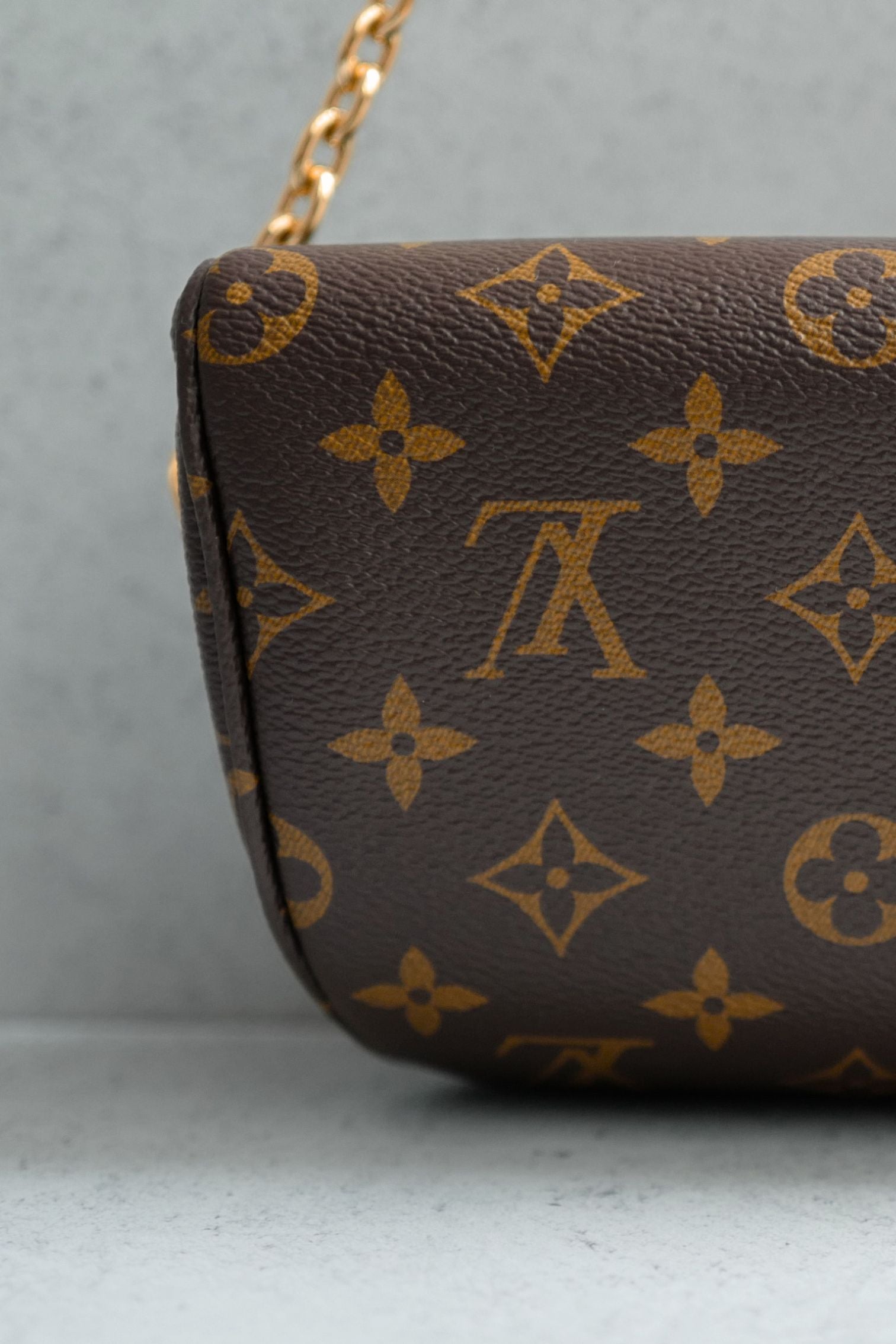 BNIB LOUIS VUITTON Mini Bumbag In Monogram Canvas - Limited & Sold Out In Stores