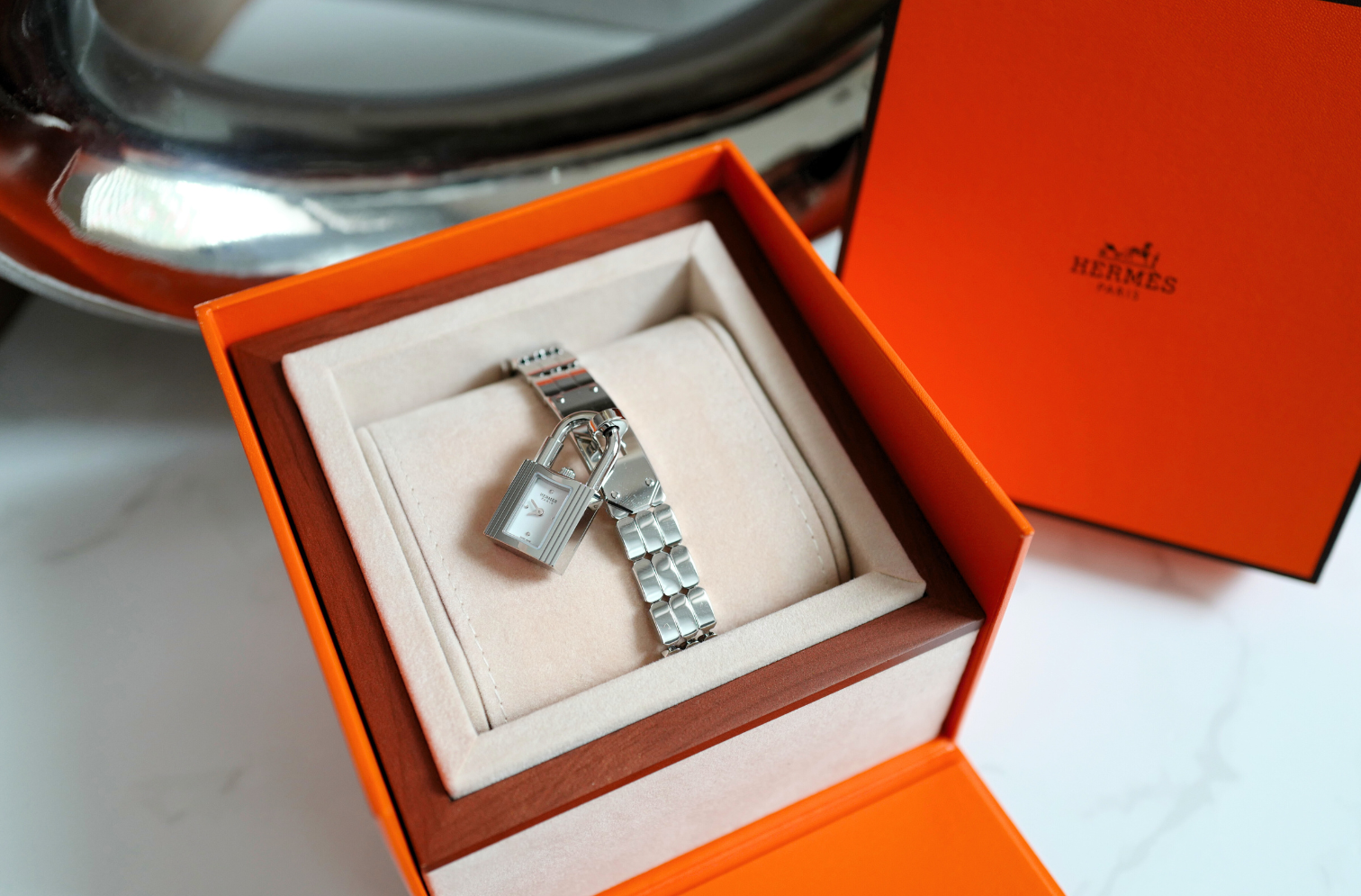 BNIB HERMES Kelly Steel watch, Mini model, 16 mm