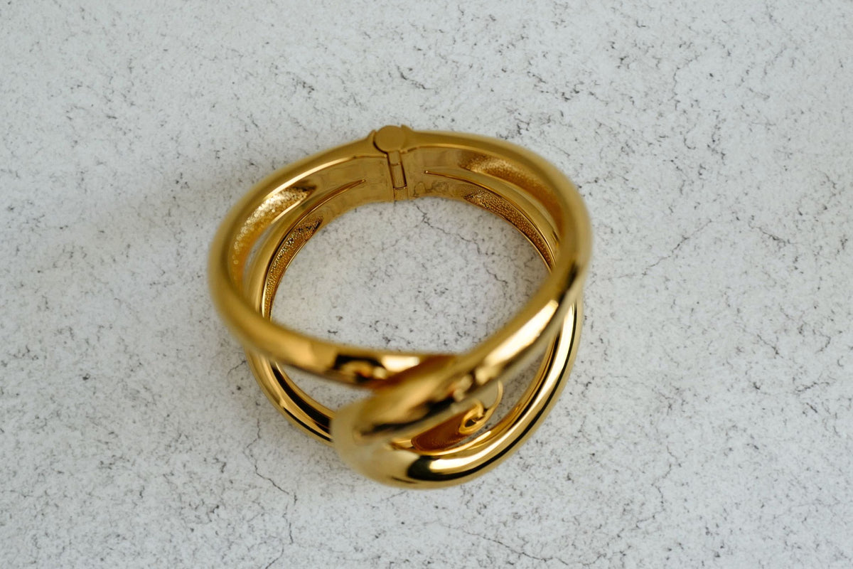 NEW Chanel 26K Cuff Bracelet Metal Gold Interlocking CC Logo