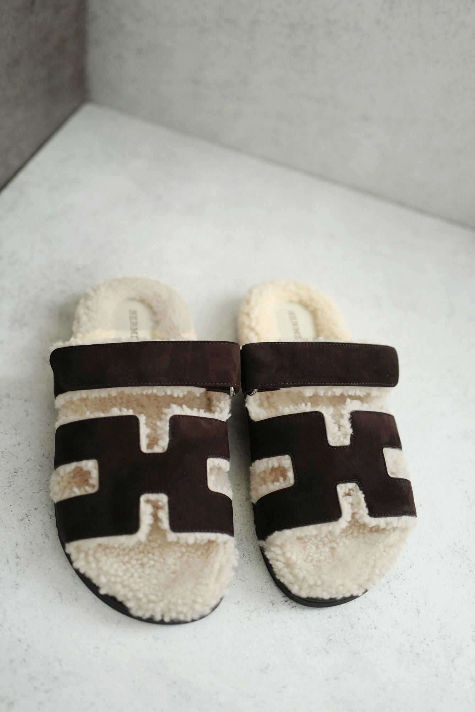 BNIB HERMÈS Chypre Sandals Goat Skin Suede Marron Ébène/Écru Size 38