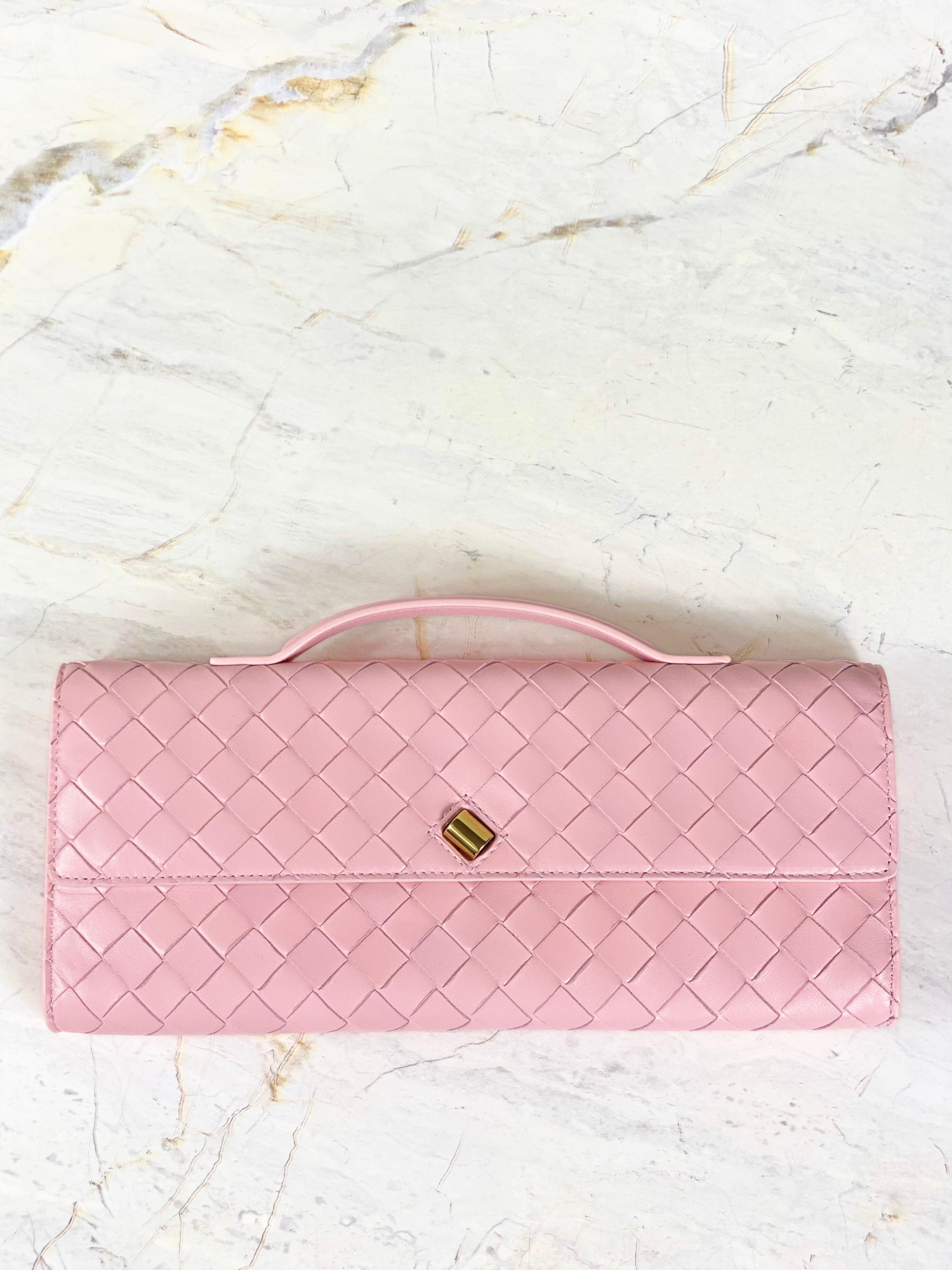 New Bottega Veneta Andiamo Clutch with Handle in Rose