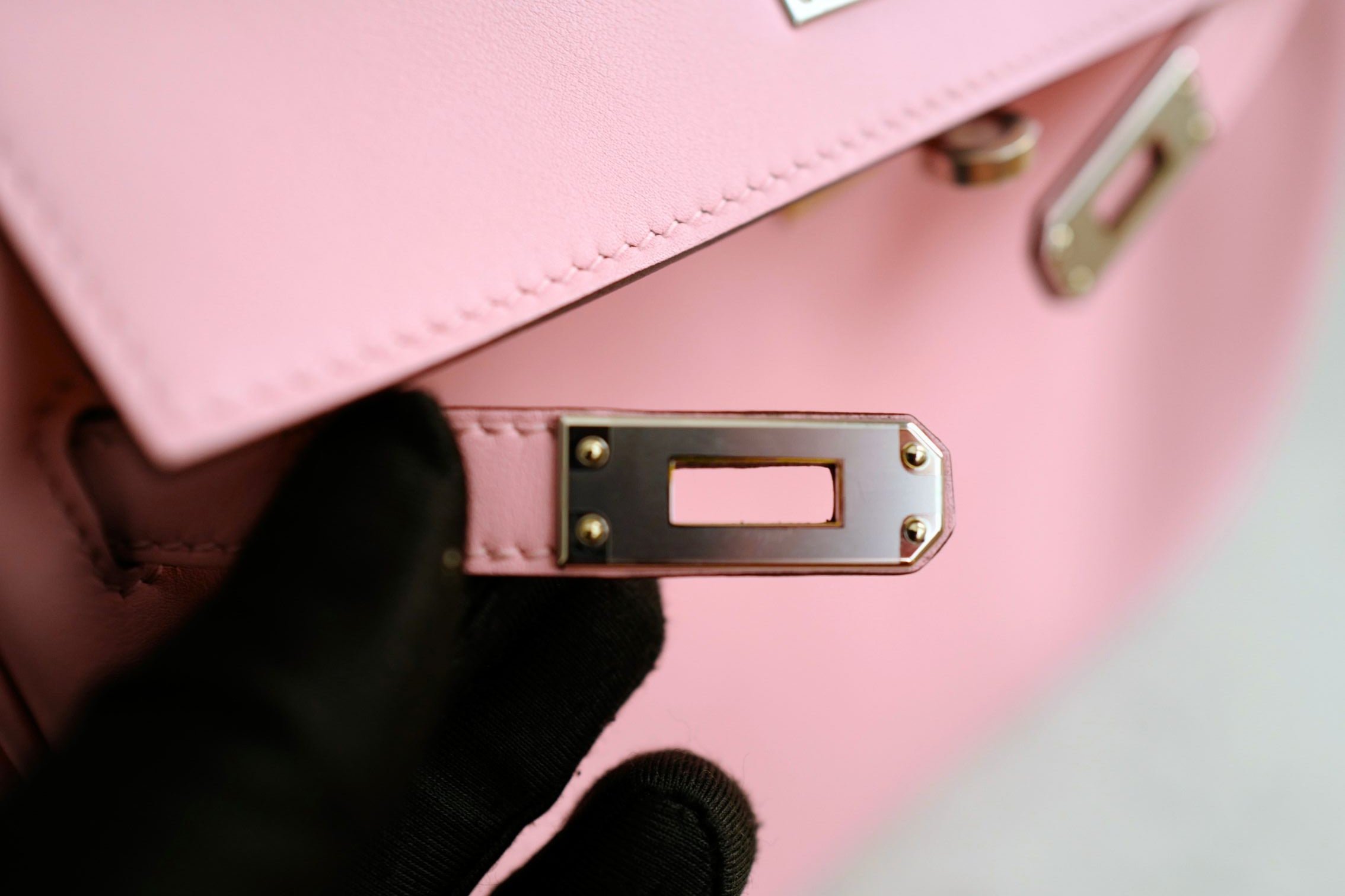 Hermès Kelly 25 Rose Sakura Swift with Palladium Hardware