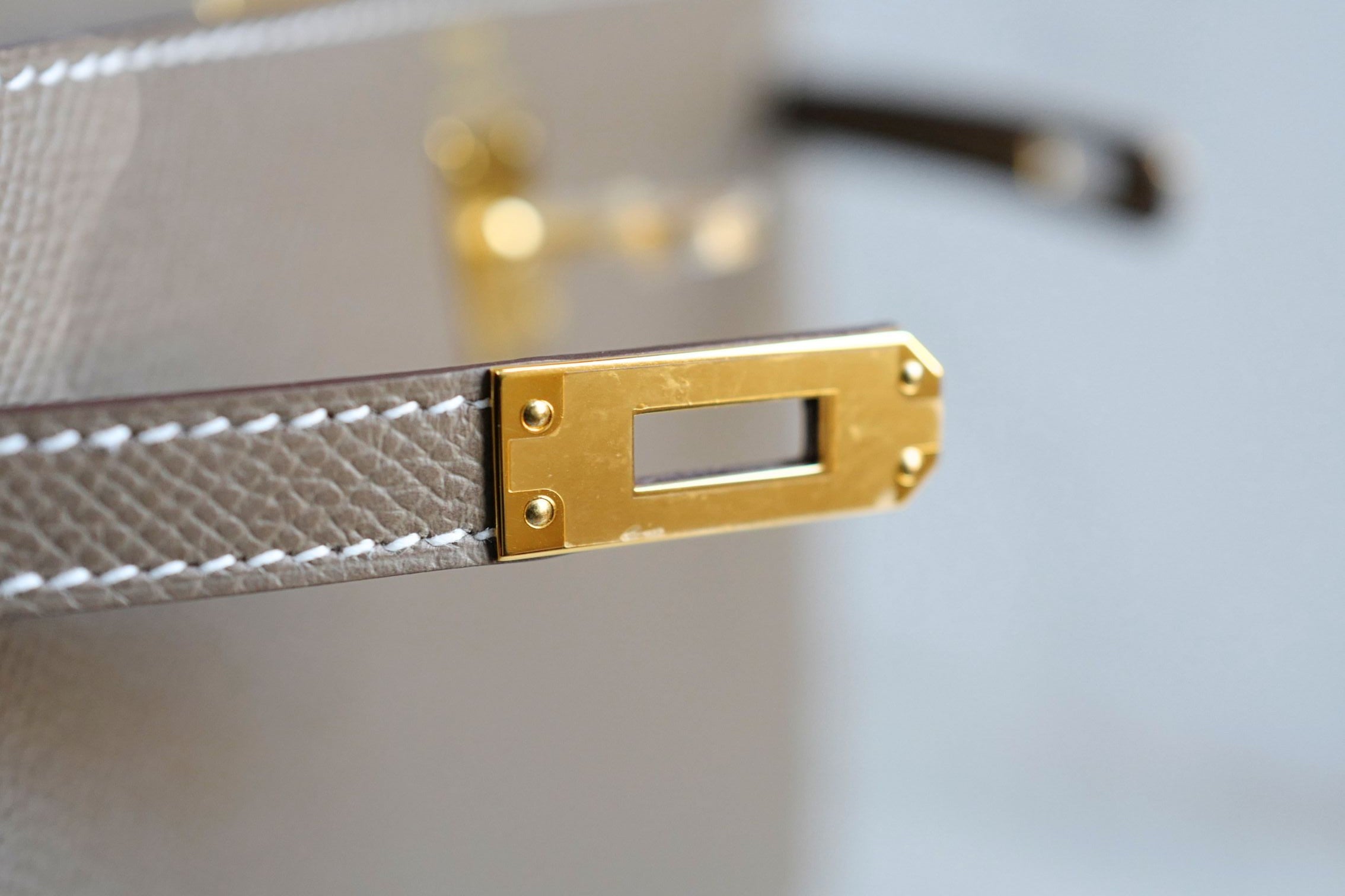 NEW Hermes Kelly 25 Etoupe Epsom Sellier Gold Hardware