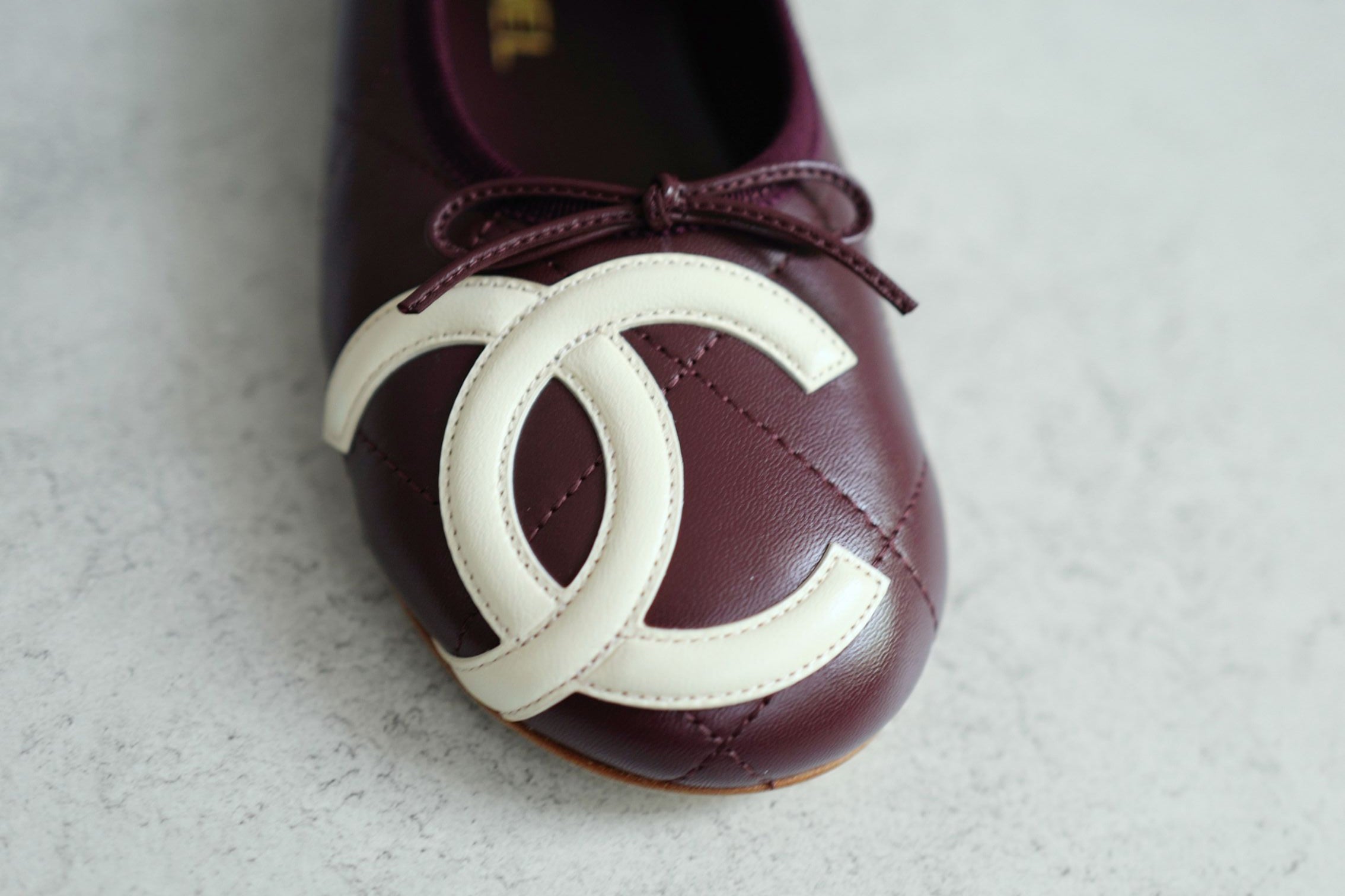 Chanel 26M Coco Beach Ballet Flats Burgundy White Lambskin Size 37