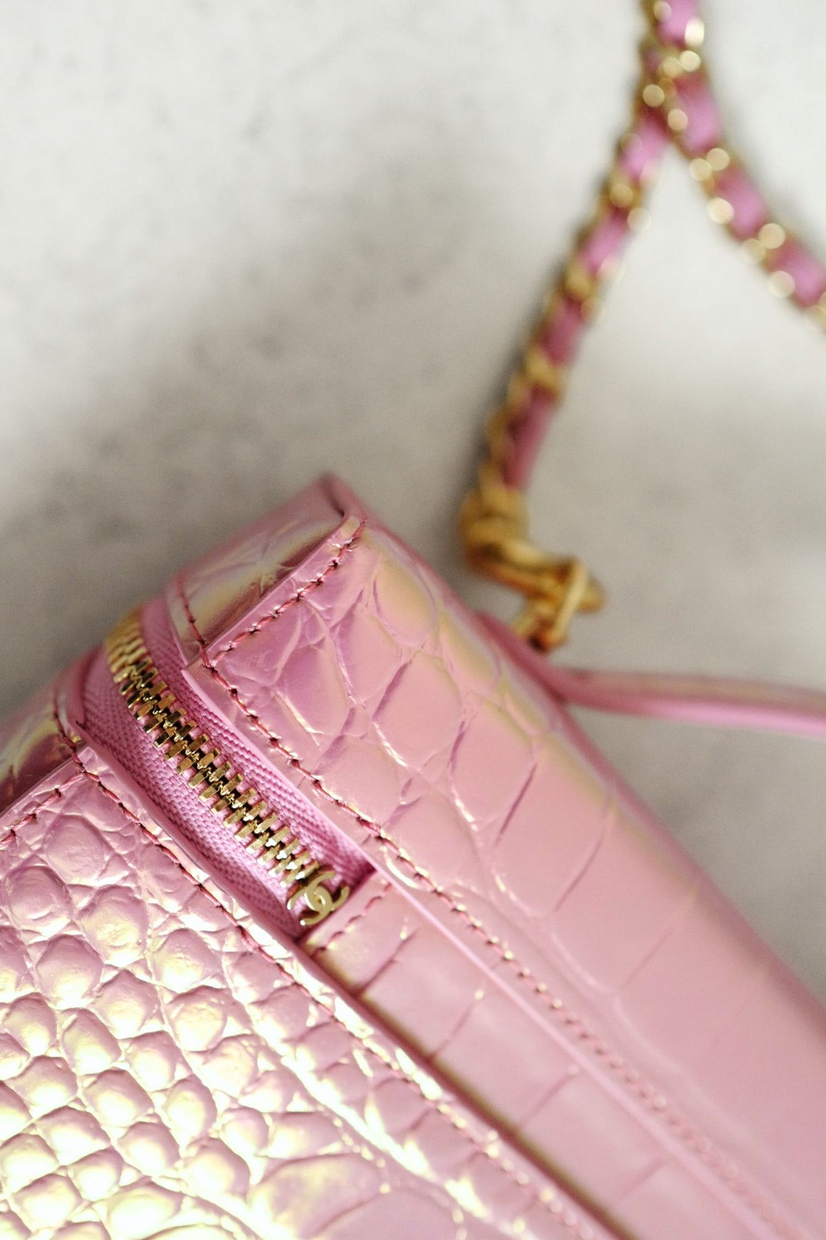 NEW Chanel 26K Vanity with Chain Rose Crocodile Embossed Calfskin Leather GHW