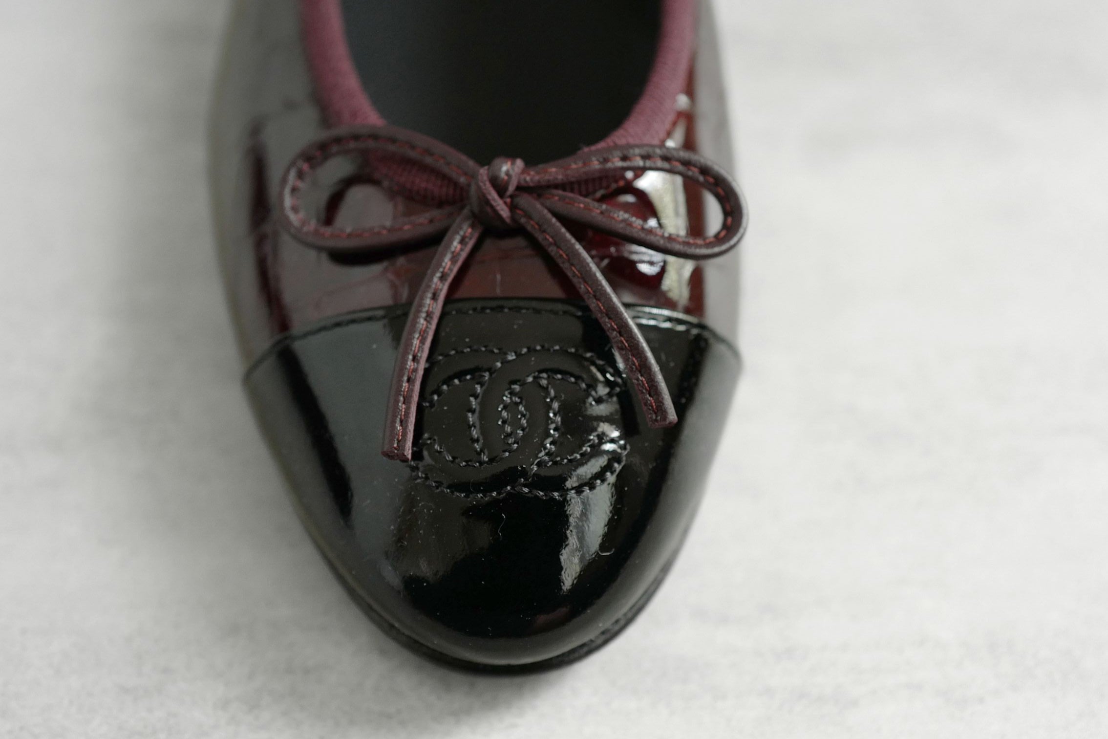 Chanel 26A Ballet Flats Croc Embossed Patent Calfskin Burgundy Black Size 38.5