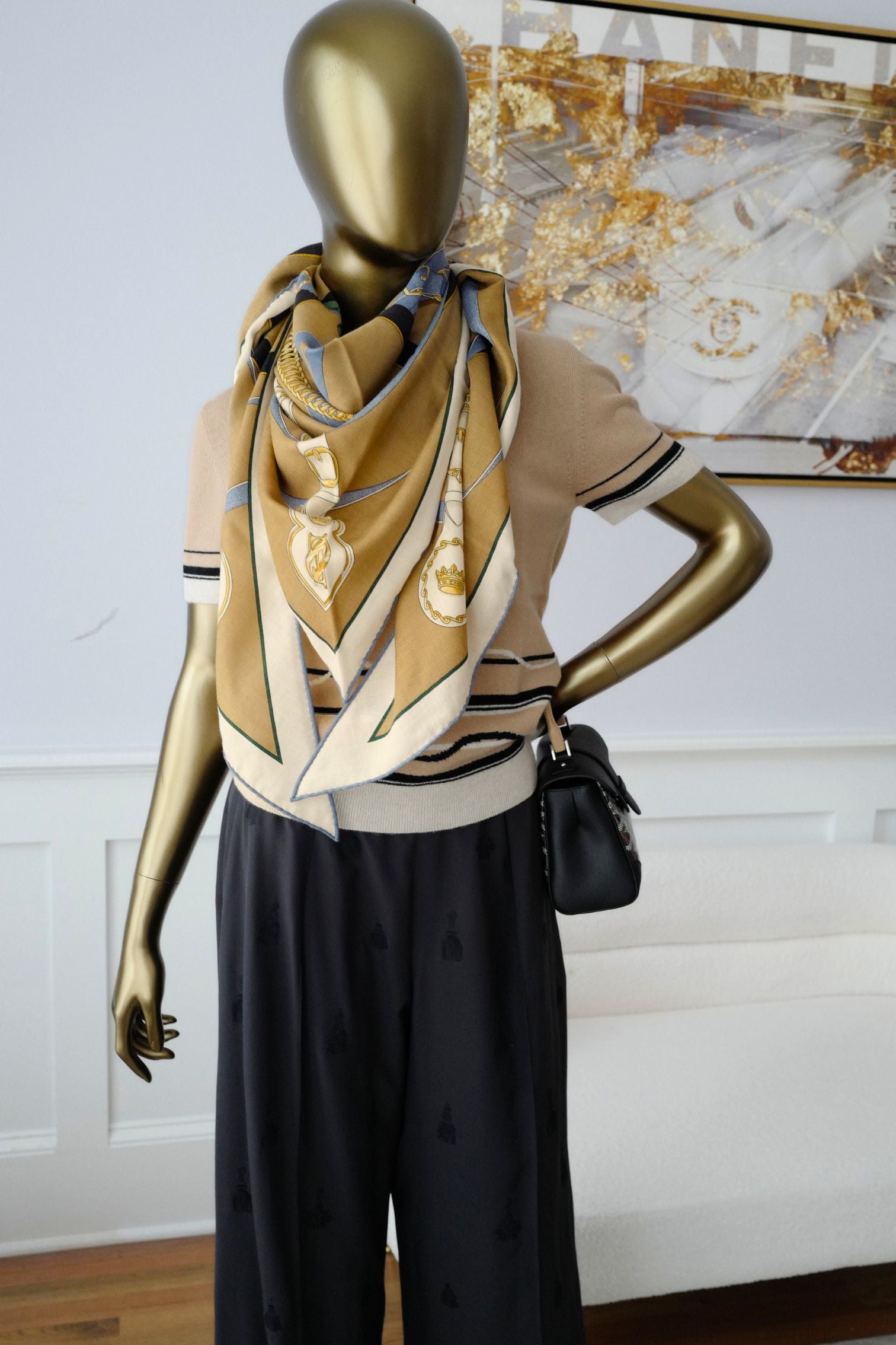 Hermès Triangle La Promenade du Matin Beige Doré/Bleu Jean/Ébène Cashmere Silk
