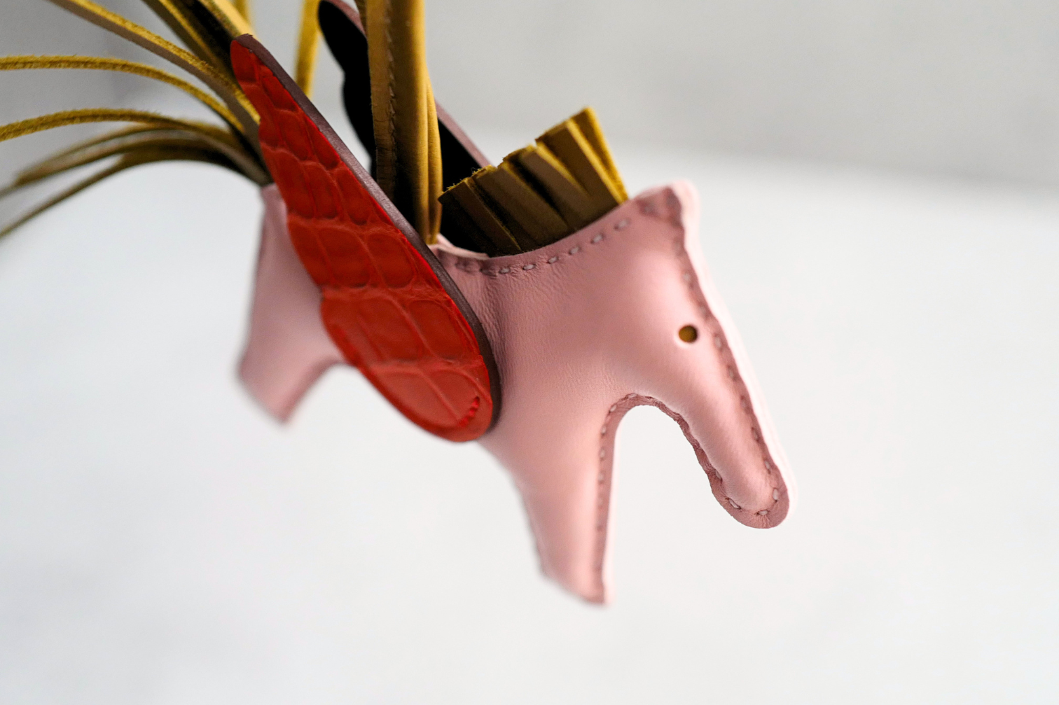 Hermès Rodeo Pegase PM Touch Dune Rose Sakura Agneau Milo Matte Alligator
