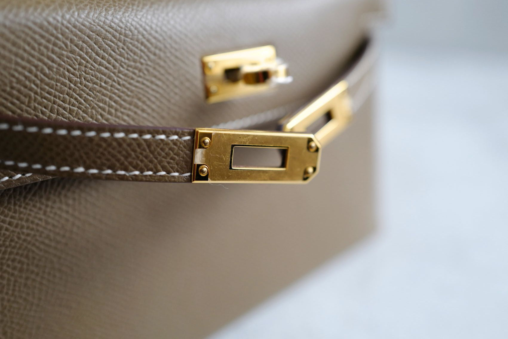 Hermès Mini Kelly Etoupe Epsom Leather Gold Hardware 2024 W Stamp