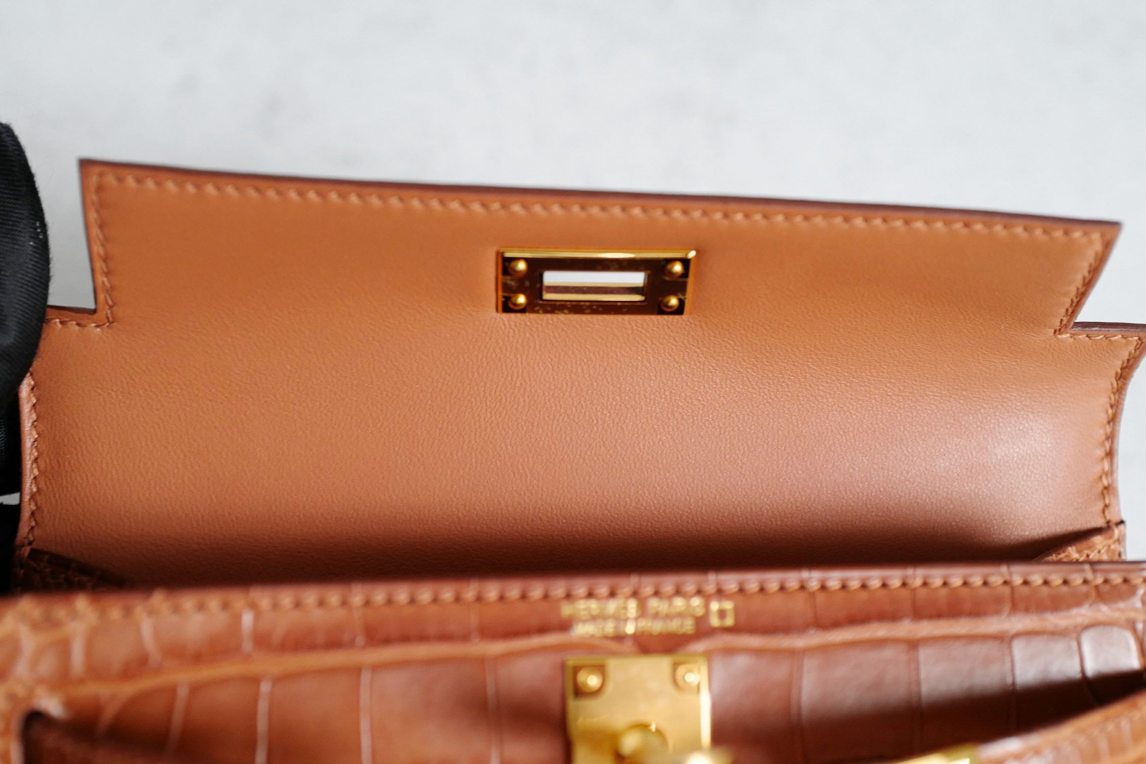 Hermès Mini Kelly Gold Sellier Alligator Mississippiens GHW G Stamp