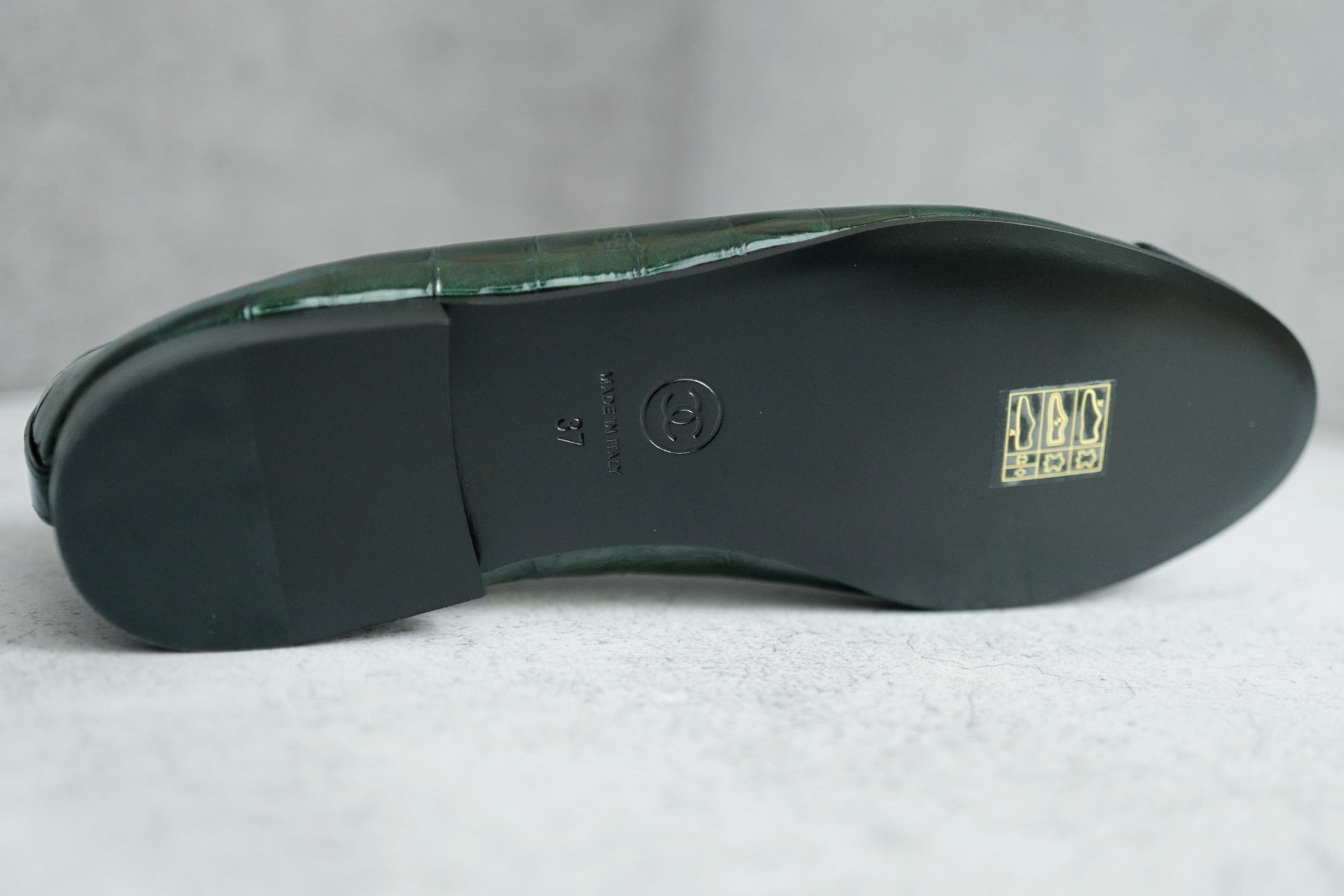 Chanel 26A Matthieu Blazy Ballet Flats Croc Patent Calfskin Dark Green Black 37