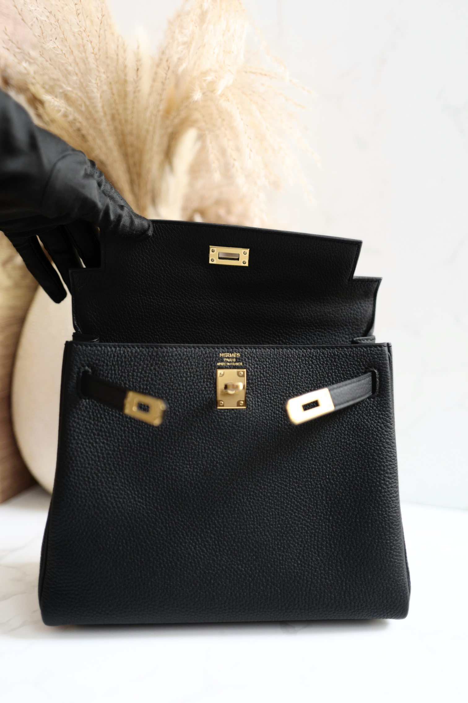 BNIB Hermes Kelly 25 Black Togo Retourne Gold HW W 2024 Complete With Receipt