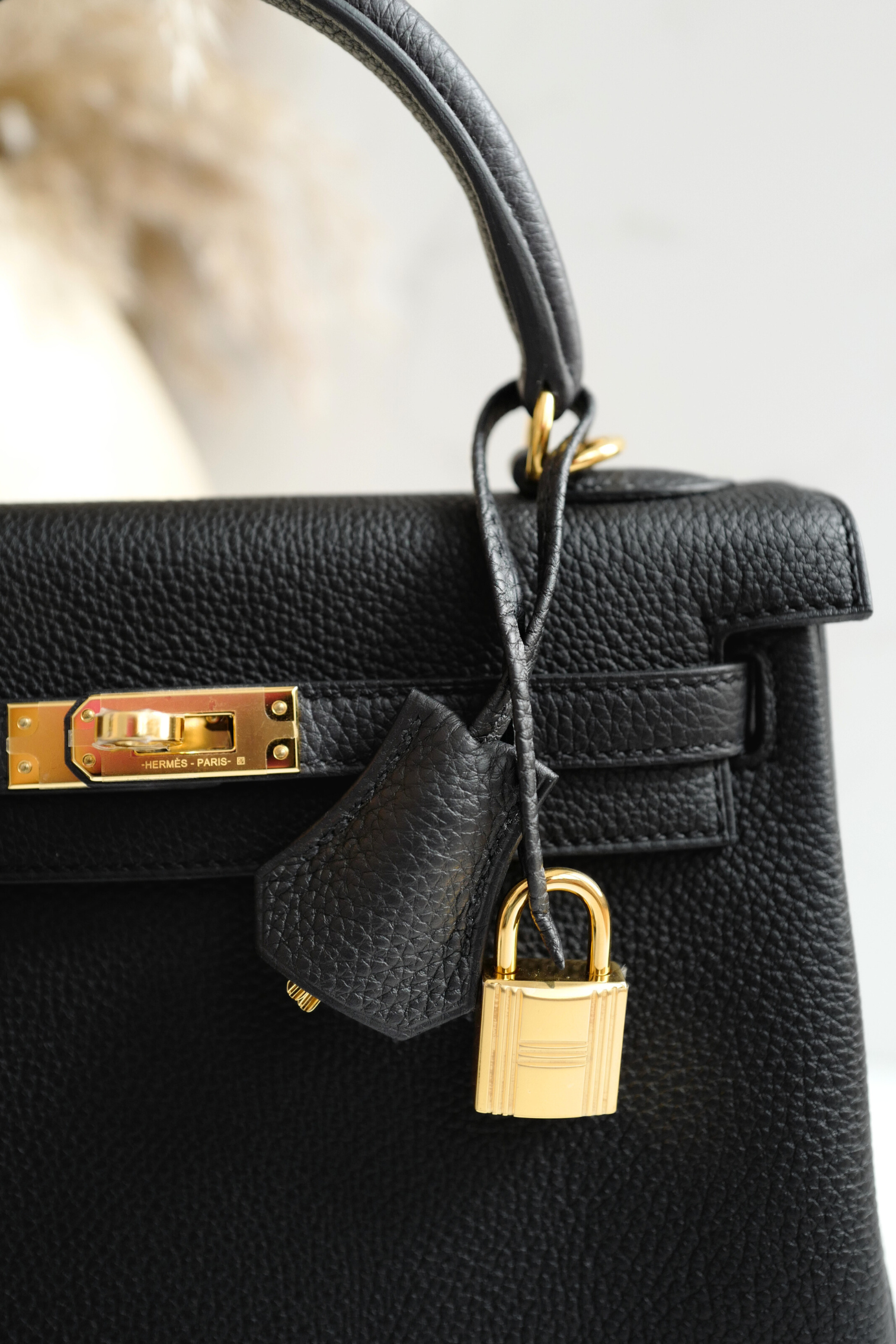 BNIB Hermes Kelly 25 Black Togo Retourne Gold HW W 2024 Complete With Receipt