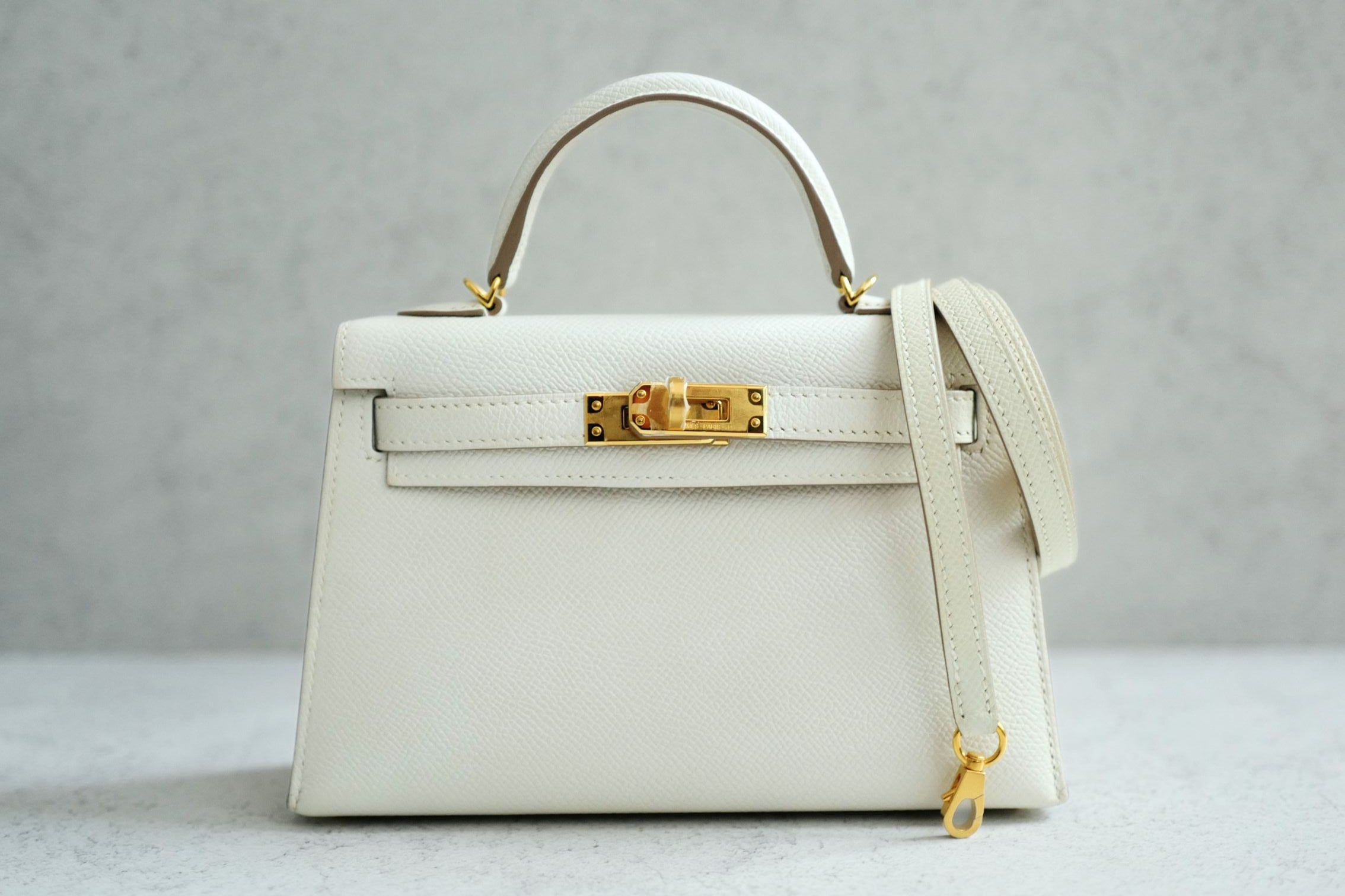 Hermès Mini Kelly 20 Gris Pale Epsom Leather Gold Hardware