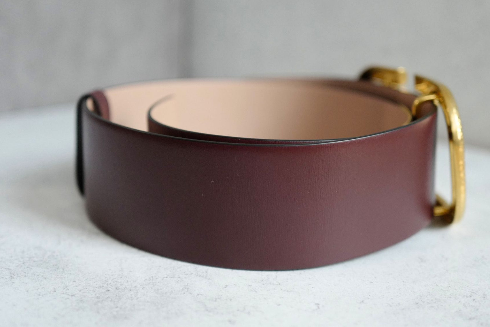 Valentino Vlogo Hammered Buckle Reversible Wide Signature Belt Burgundy/Blush