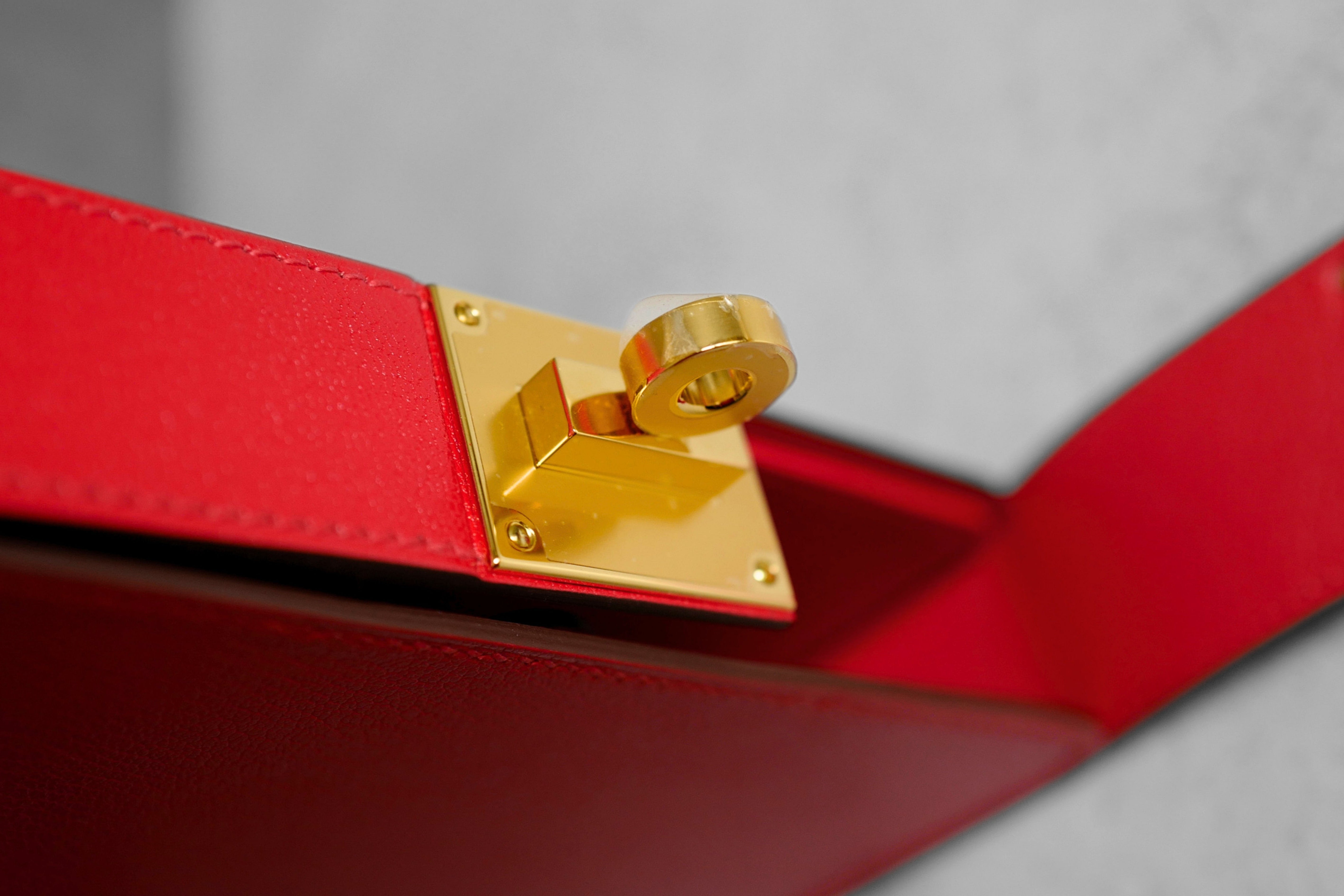 Hermès Clutch Sanglons Rouge de Cœur Chamkila Goatskin Gold Hardware