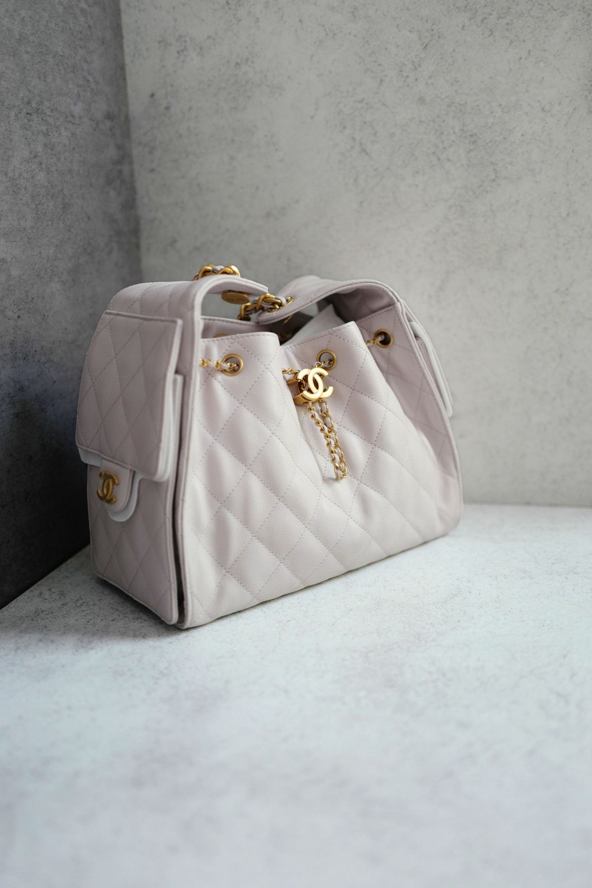 BNIB Chanel 25K Small Hobo Bag Lilac Grained Calfskin with Gold Hardware