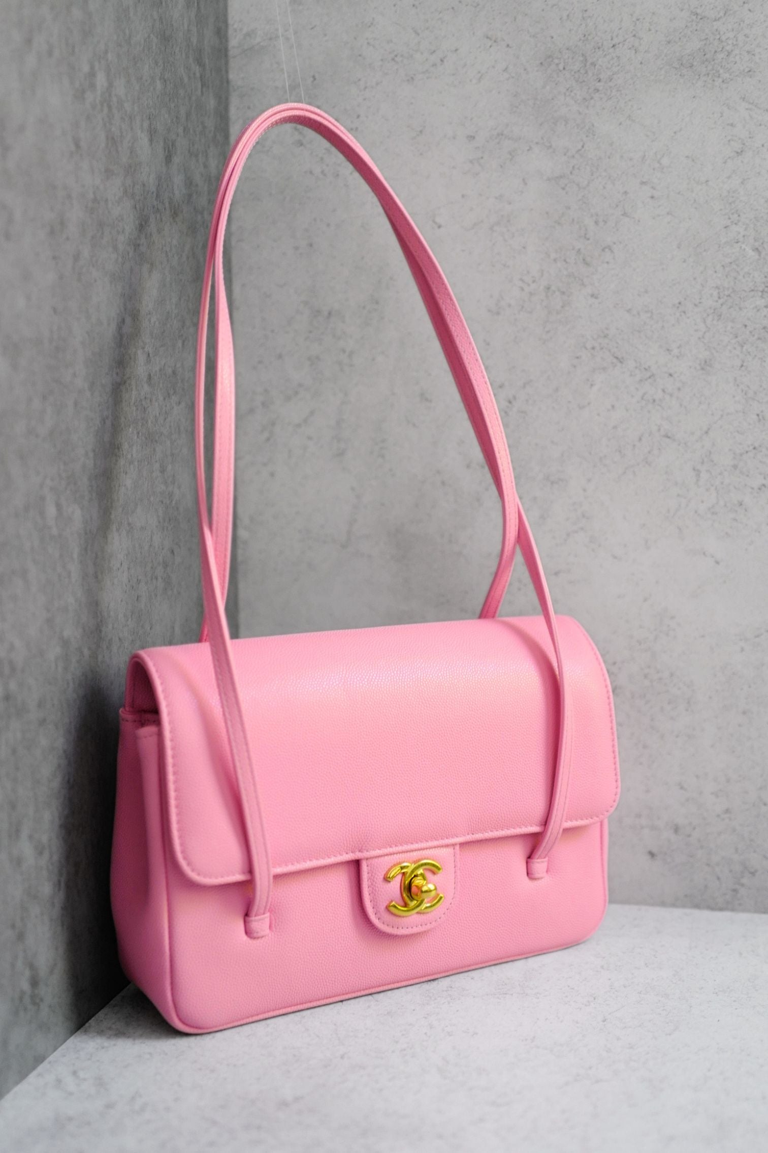 NEW Chanel 26S Preppy Coco 22 Small Pink Grained Shiny Calfskin Gold Hardware