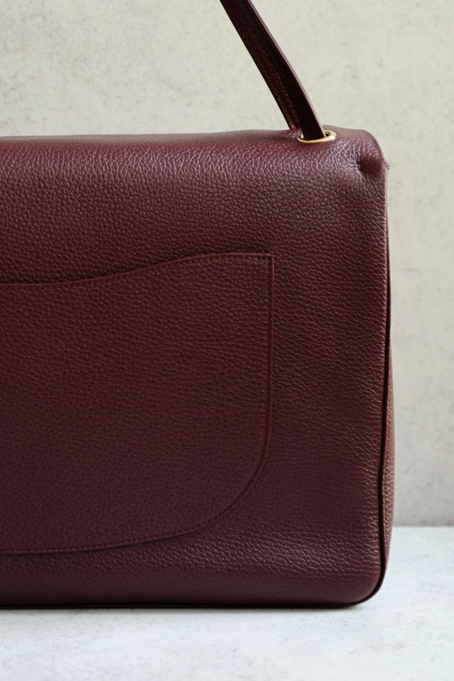 Chanel 26S Matthieu Blazy's Maxi 38 Flapbag Burgundy Grained Calfskin Gold HW