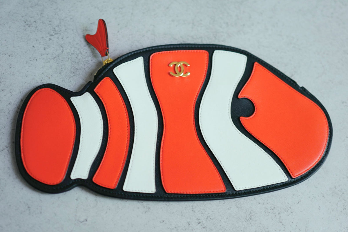 New Chanel 26M Nemo Clutch Lambskin Orange White Black CC Logo