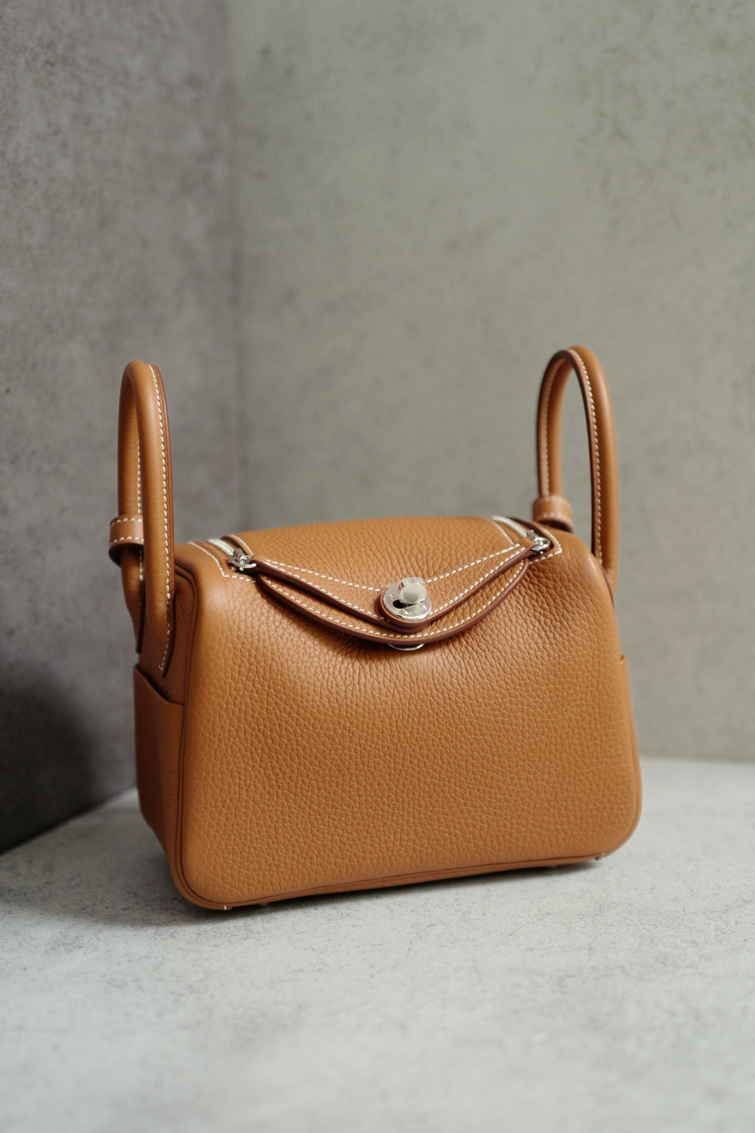 New Hermès Mini Lindy Gold Clemence Leather Palladium Hardware
