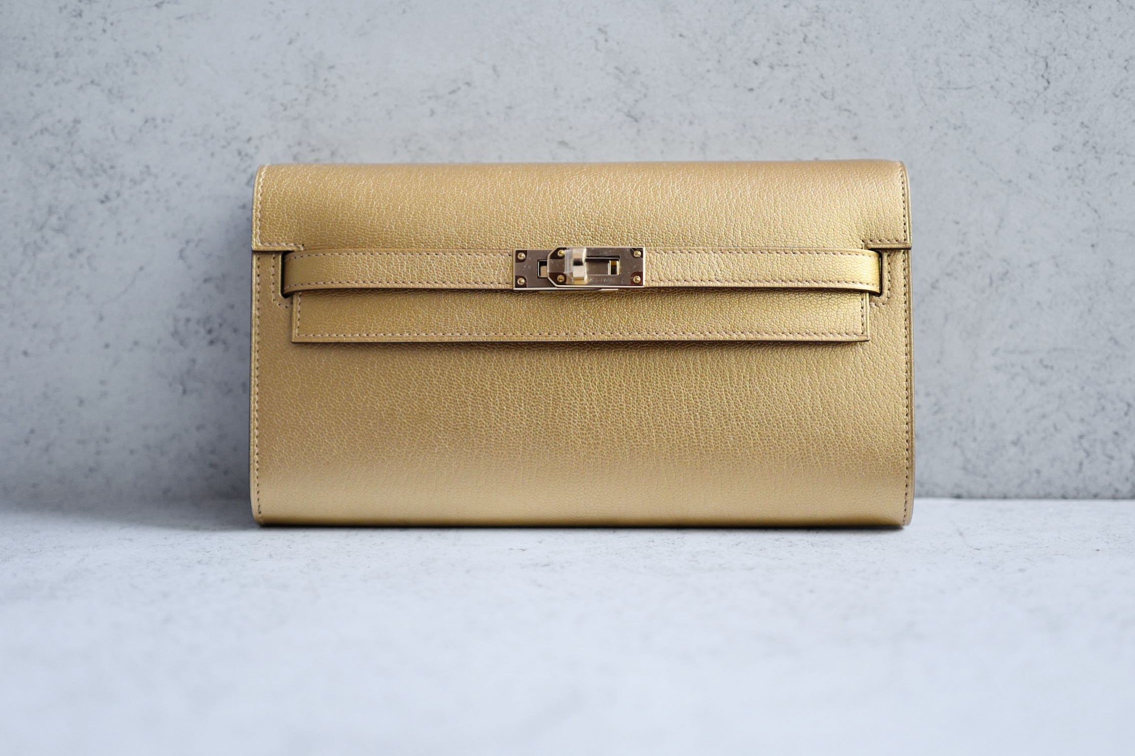 Hermès Kelly Classique To Go Wallet Gold Chamkilight Permabrass Hardware G Stamp