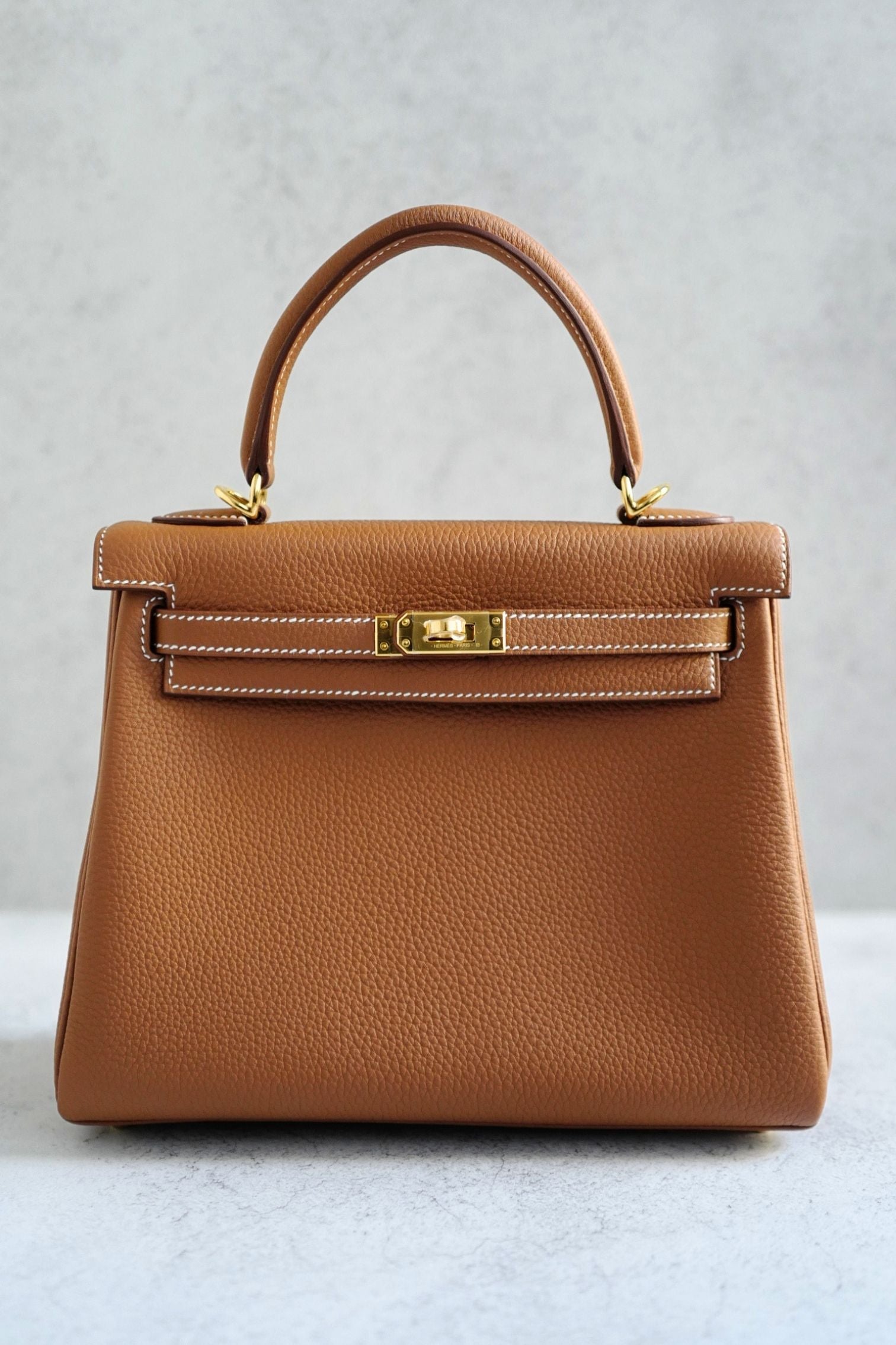 BNIB Hermes Kelly 25 Gold Togo Leather Gold Hardware G Stamp 2026