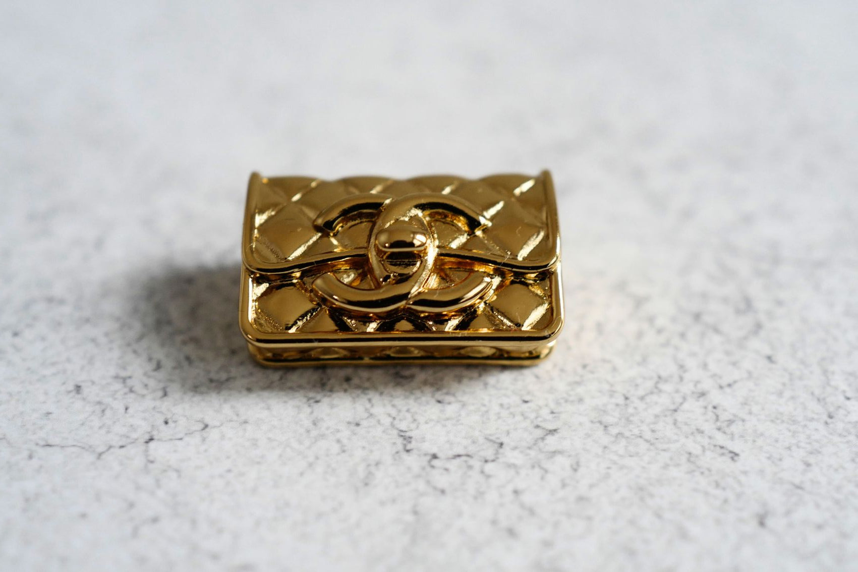 CHANEL Brooch B23K Matelasse bag motif Gold Metal BNIB NEW