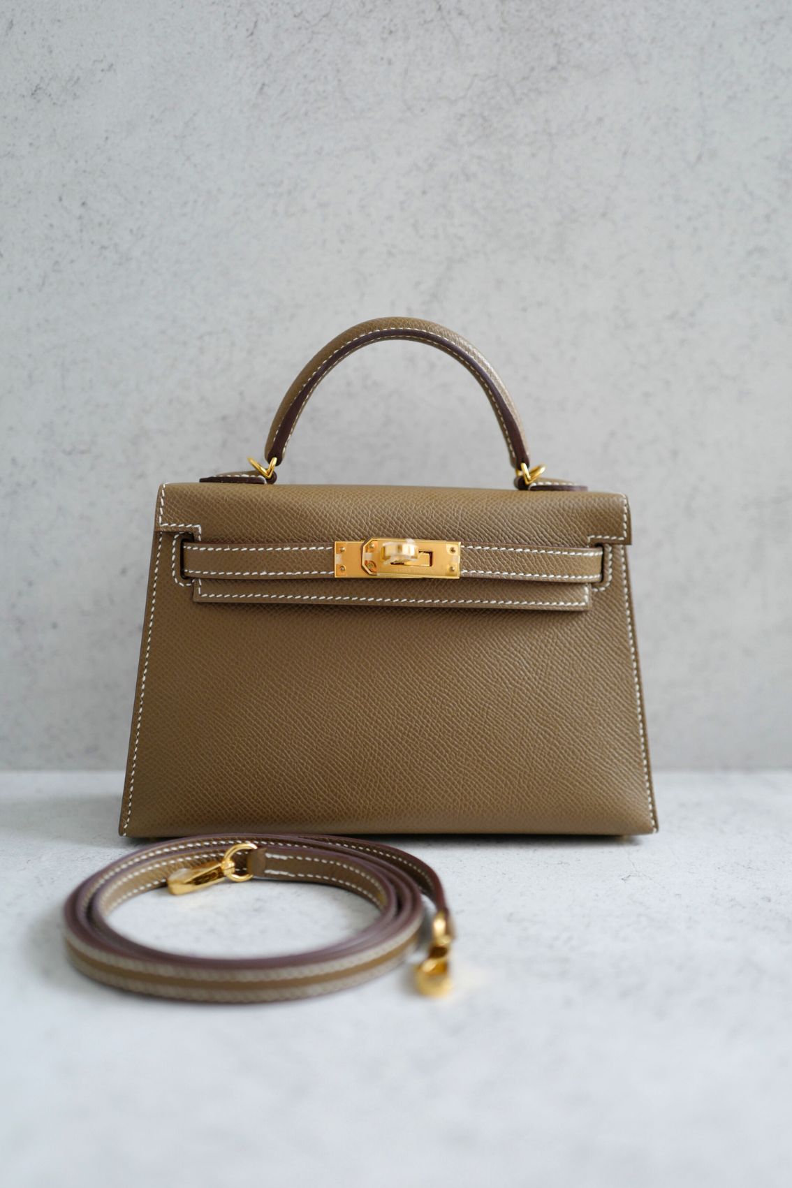 Hermès Mini Kelly Etoupe Epsom Leather Gold Hardware 2024 W Stamp