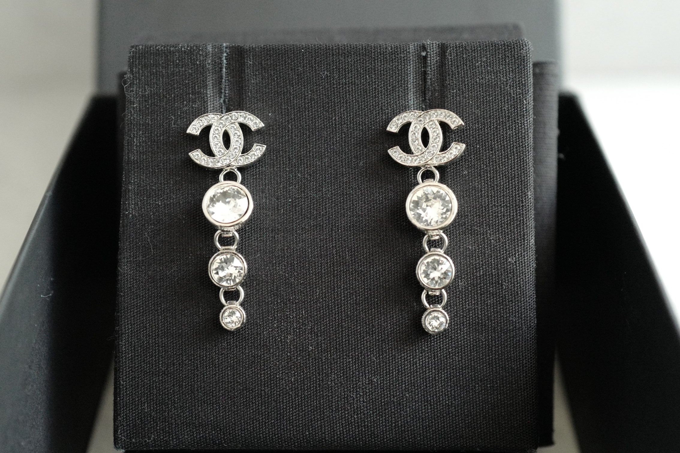 Chanel Drop CC Earrings 22K in Pearly White & Crystal BNIB