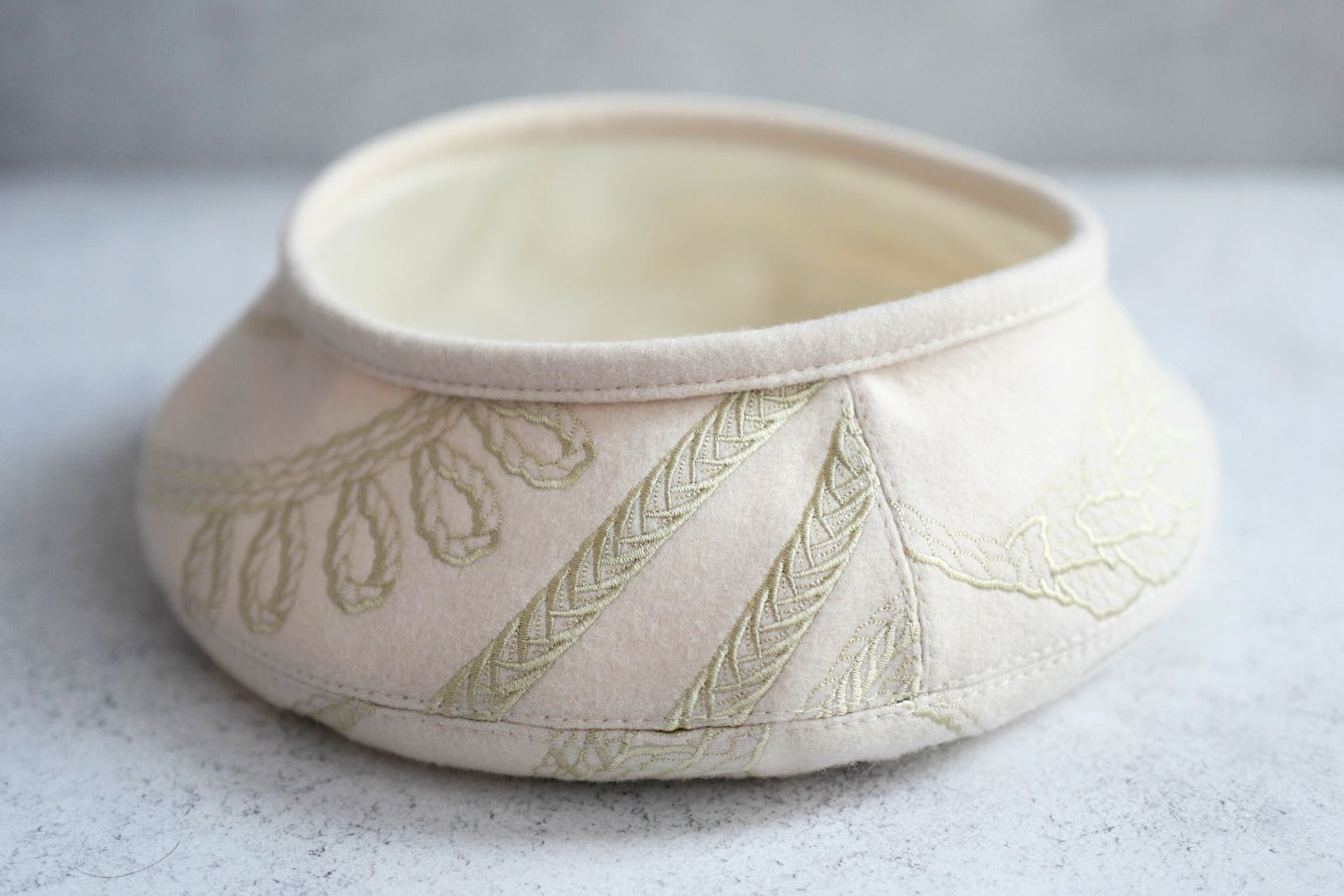 Hermes Saint-Honore en Finesse Beret in Blanc Cassé Size 56 Hat