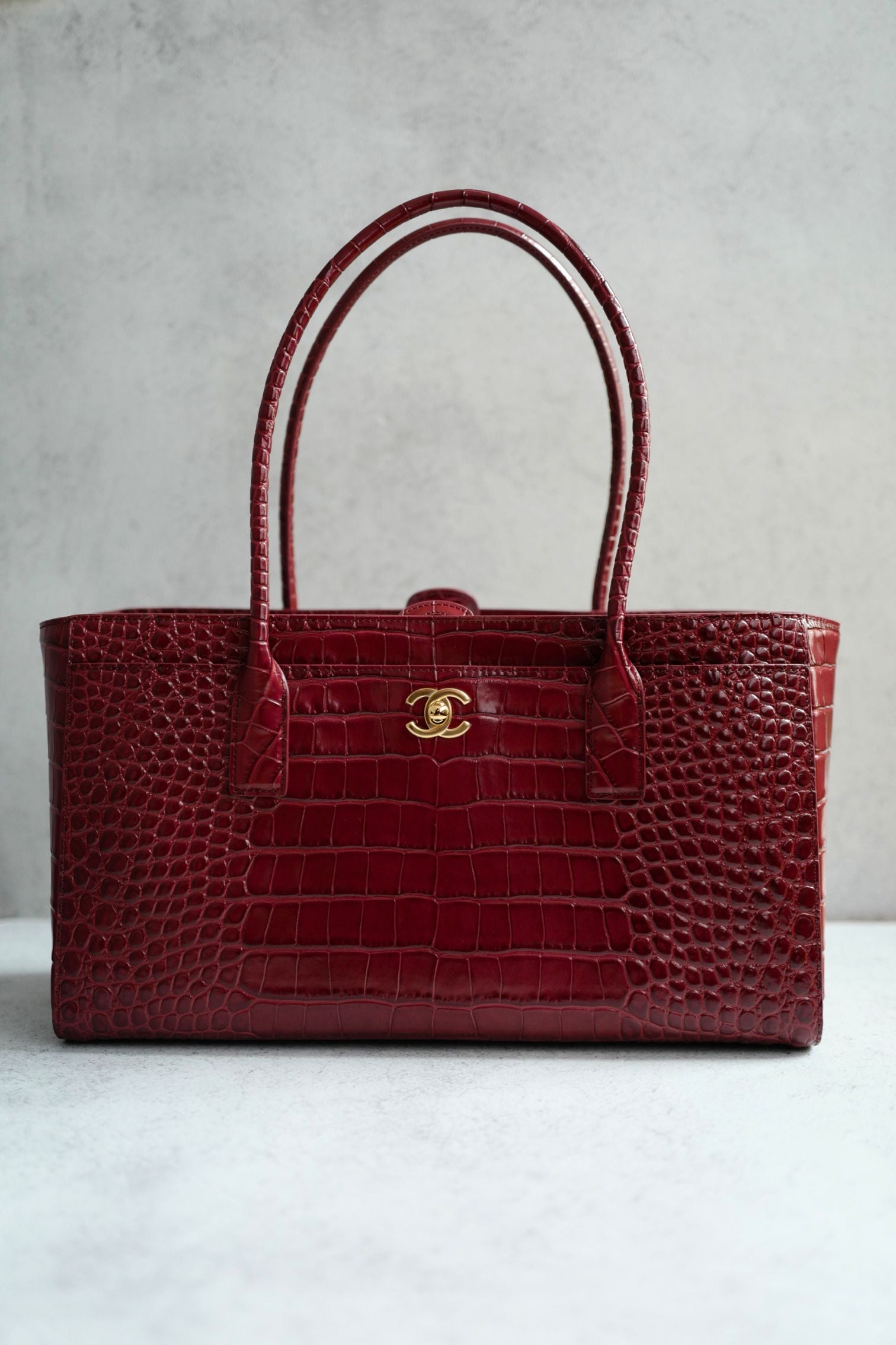 Chanel 26S Matthieu Blazy's Small Tote Red Crocodile Embossed Calfskin GHW