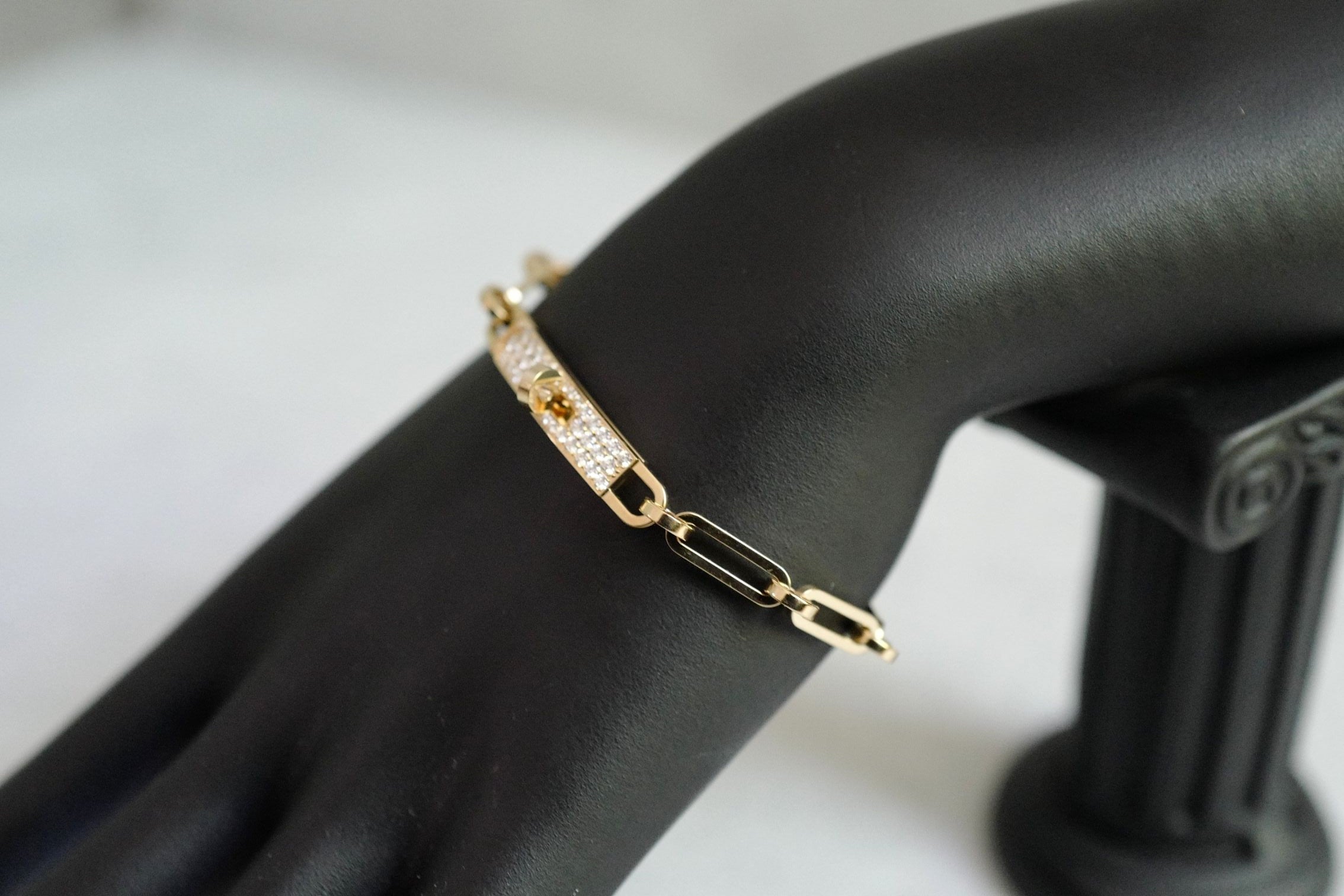 Hermès Kelly Chaine Bracelet Small Size 18K Yellow Gold 41 Diamonds Size 150