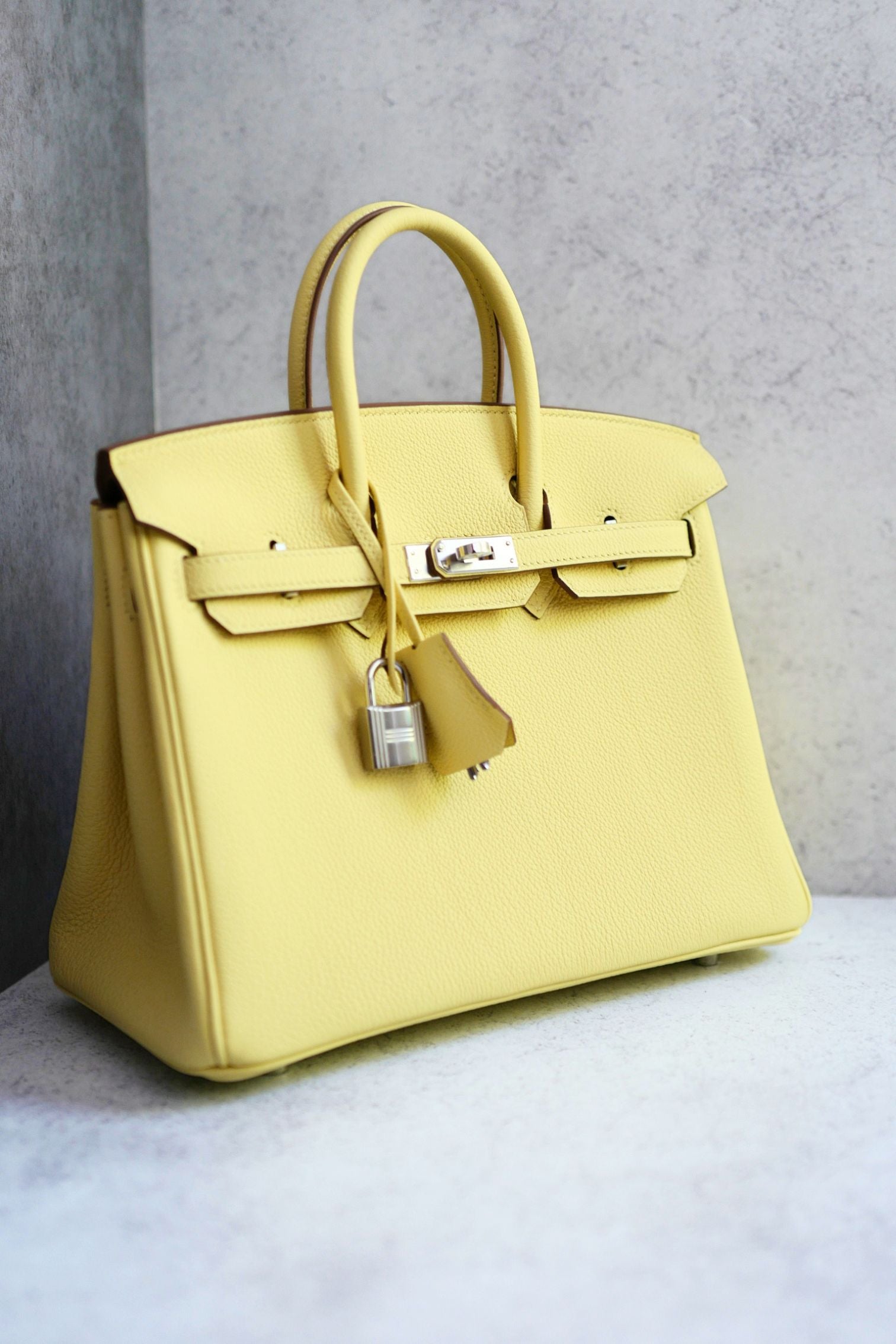 Hermès Birkin 25 Jaune Poussin Togo Leather Palladium Hardware G Stamp