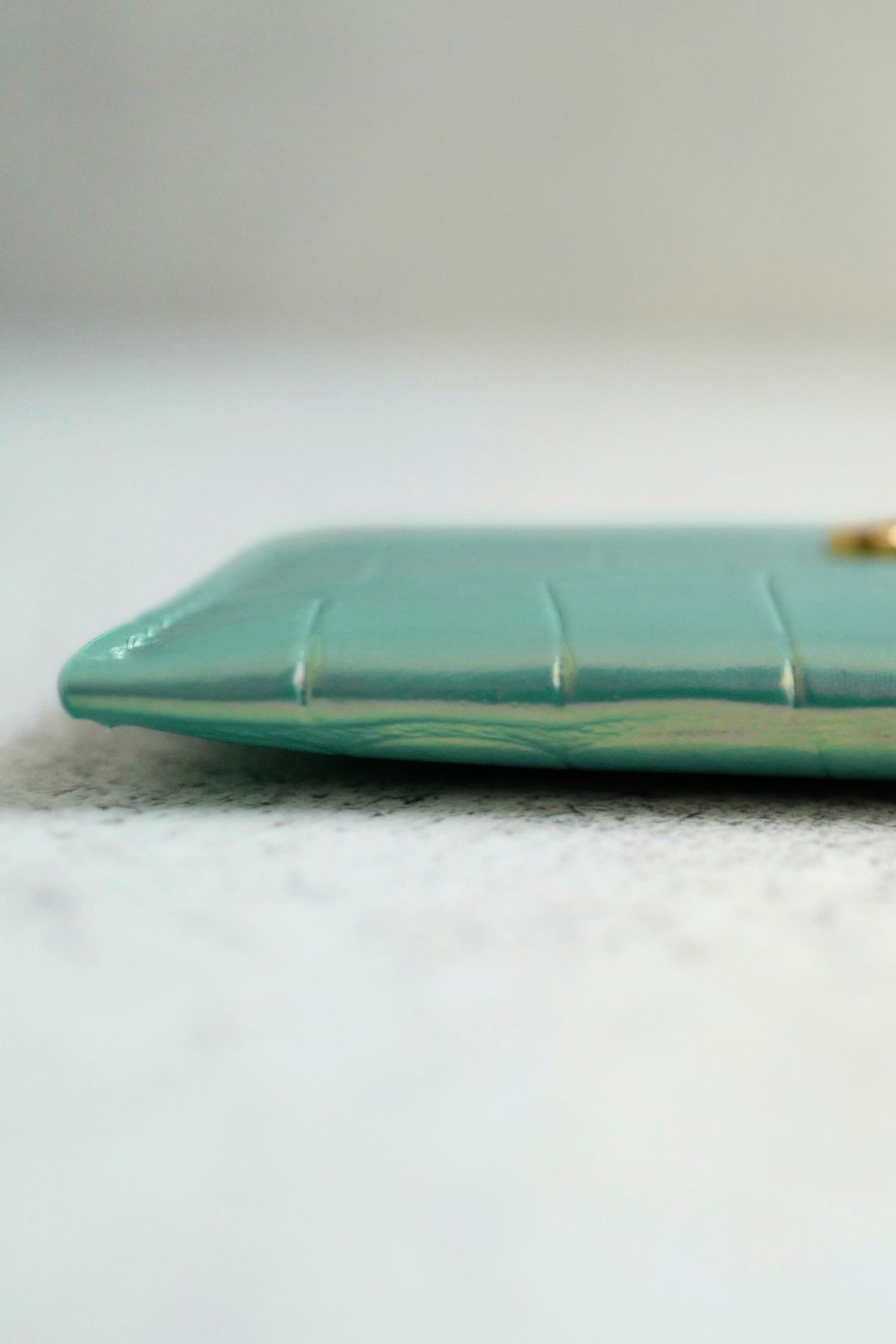New Chanel 26K Matthieu Blazy's Card Holder Croc Embossed Iridescent Turquoise Green Calfskin GHW