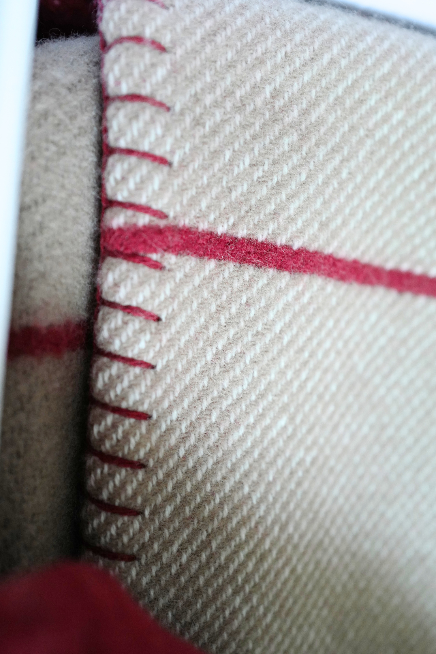 NEW HERMÈS Avalon III Throw Blanket Ecru / Rouge H Wool Cashmere