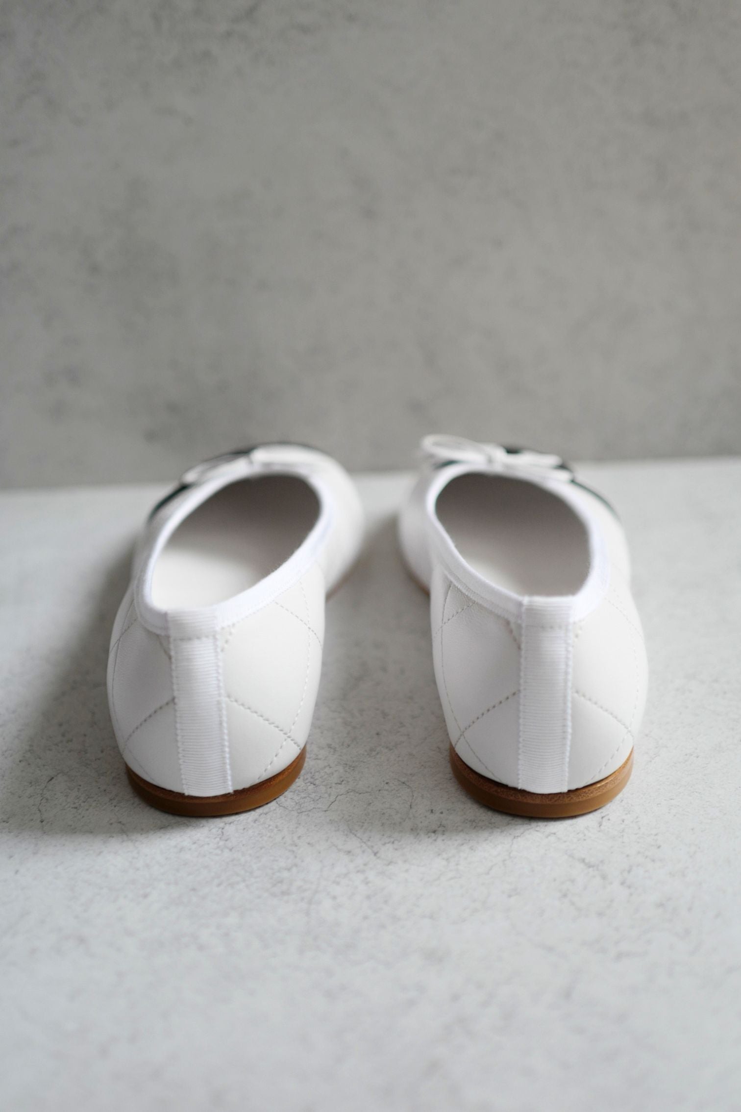 Chanel 26M Coco Beach Ballet Flats White Black Lambskin Size 39