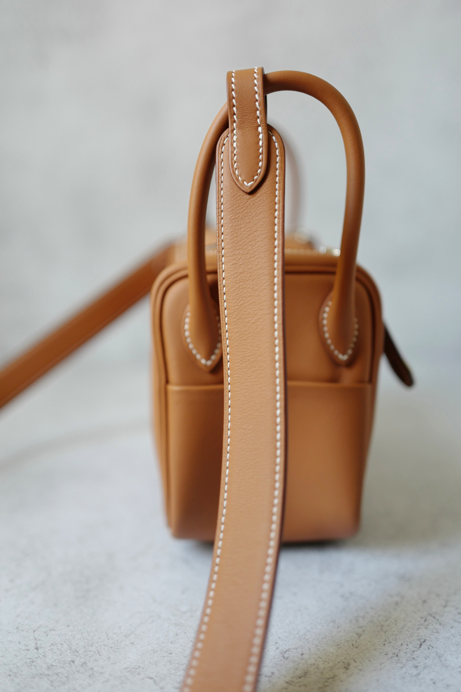 BNIB Hermès Lindy Mini II Bag Swift Leather Gold 37 Electrum Silver/Gold Hardware