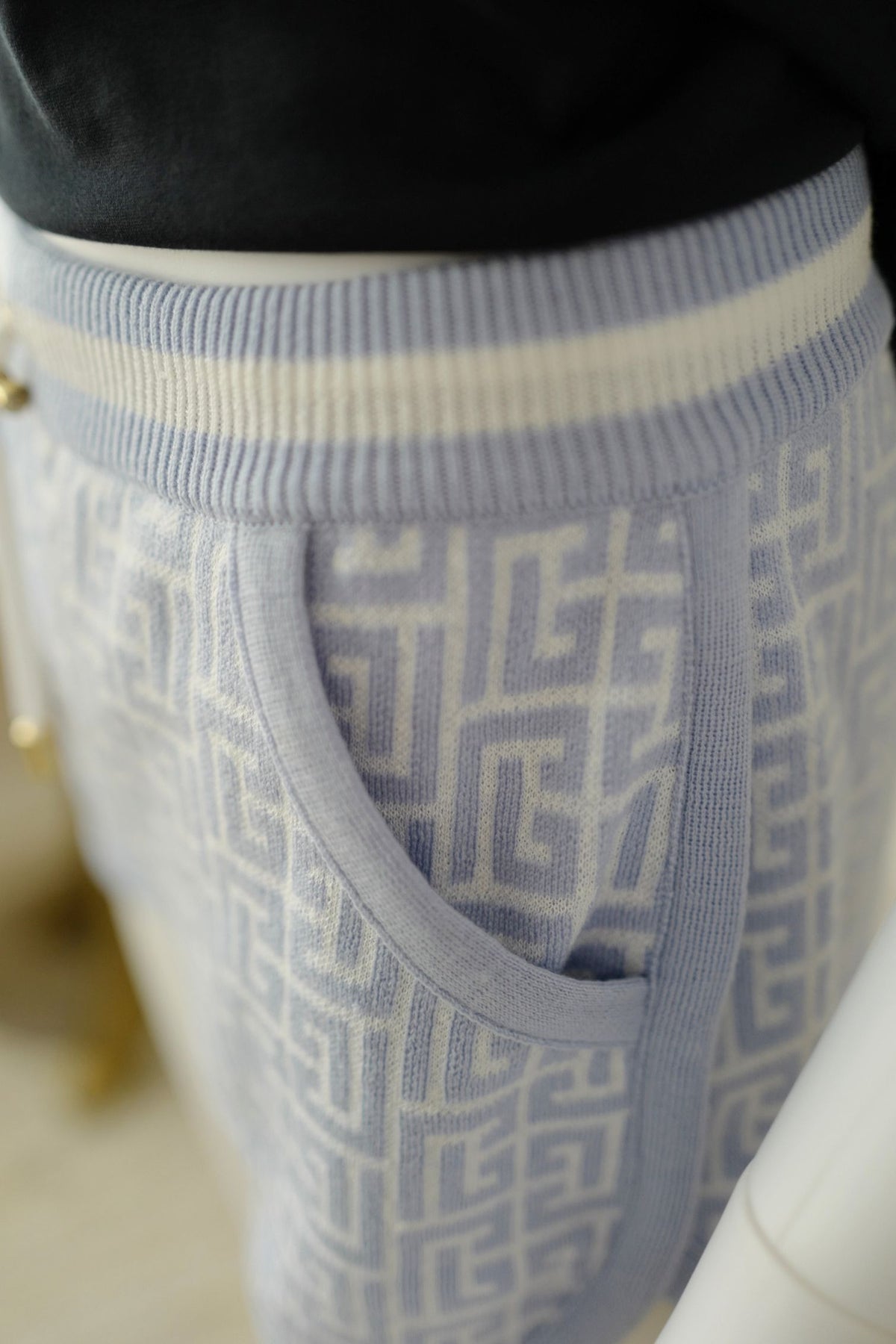 Balmain Monogram Jacquard Wool Blend Tennis Shorts size 36 NEW