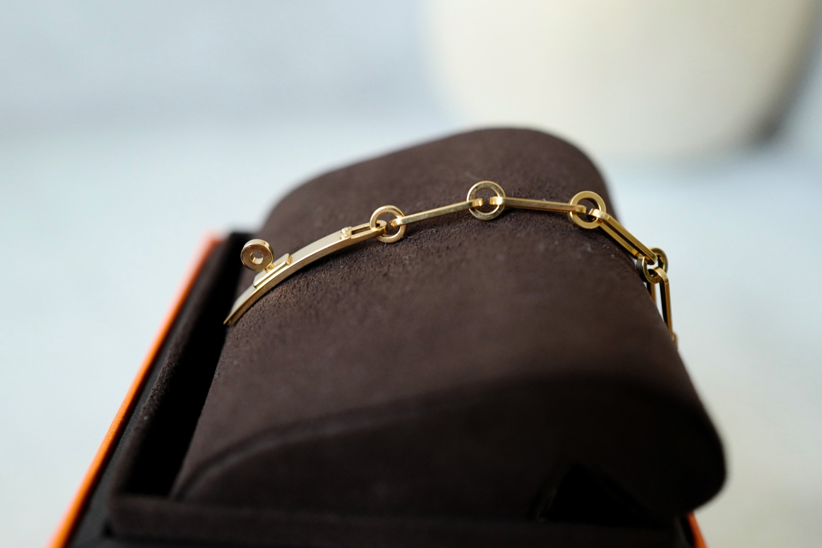 NEW Hermès Kelly Chaine Bracelet Small Model Yellow Gold with Diamonds