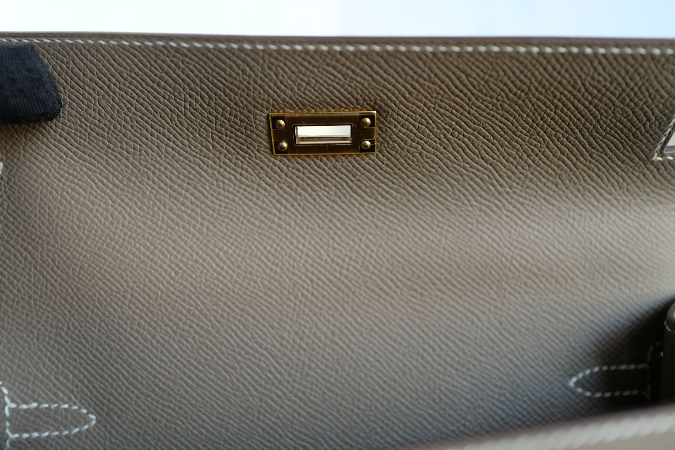 NEW Hermes Kelly 25 Etoupe Epsom Sellier Gold Hardware