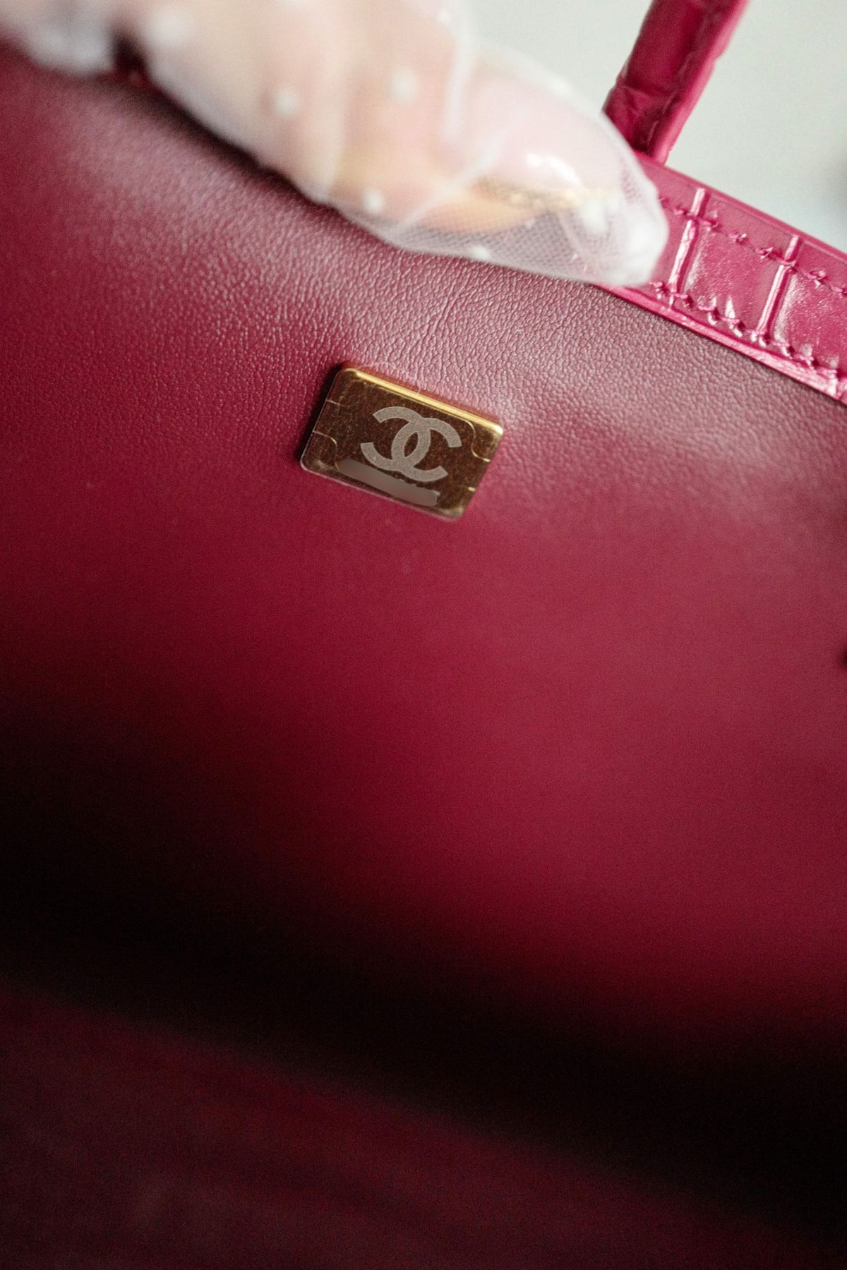 NEW Chanel 26K Matthieu Blazy's Small Tote Fuchsia Croc Embossed Calfskin GHW