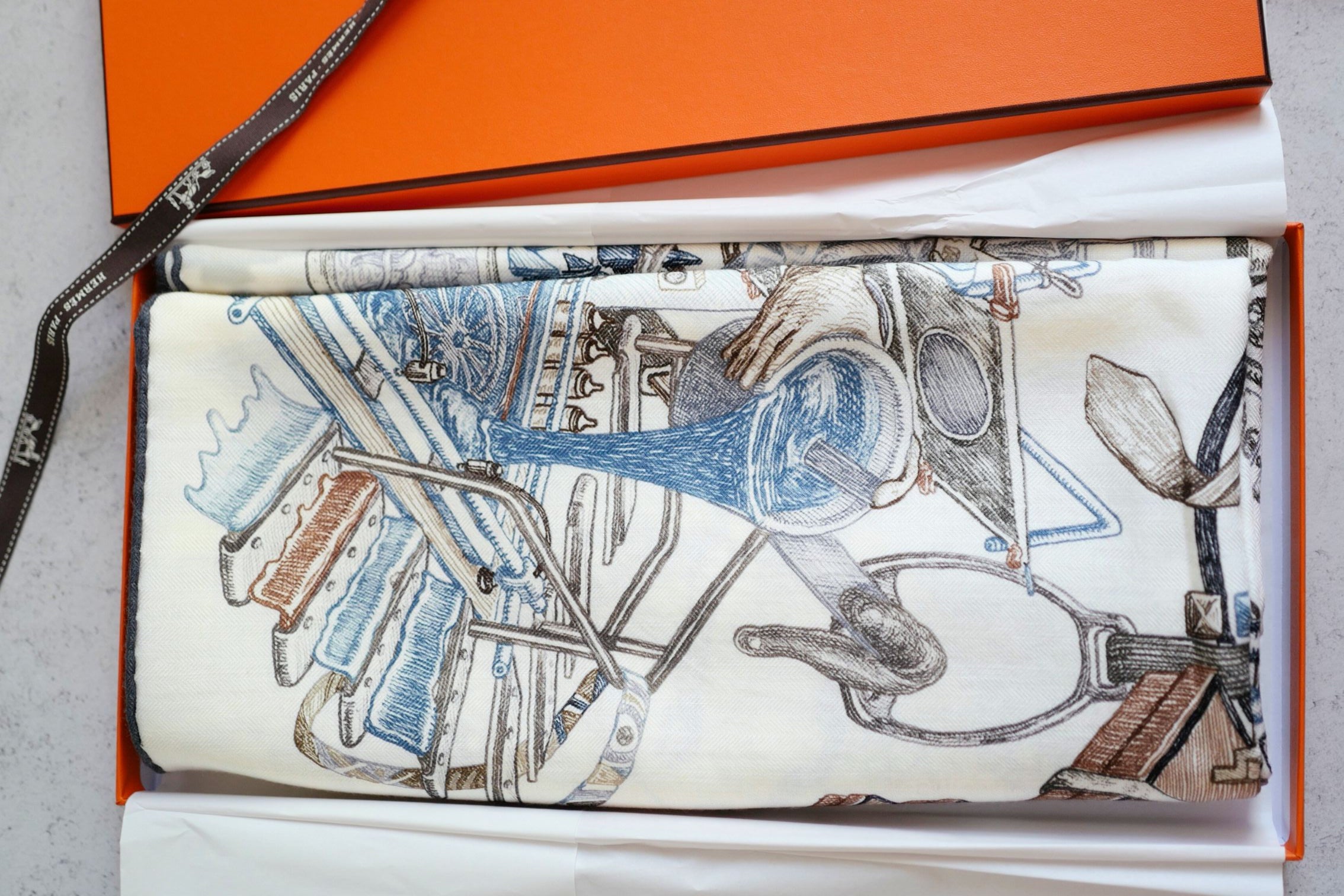 Hermès Le Monde d'Hermès Shawl 140 Cashmere Silk Scarf Blanc Ardoise Etoupe