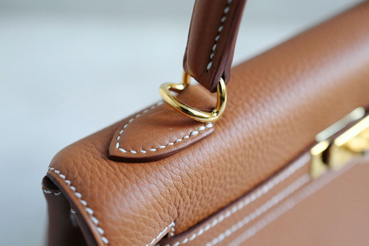 Hermès Kelly 25 Gold Togo Leather Gold Hardware K Stamp