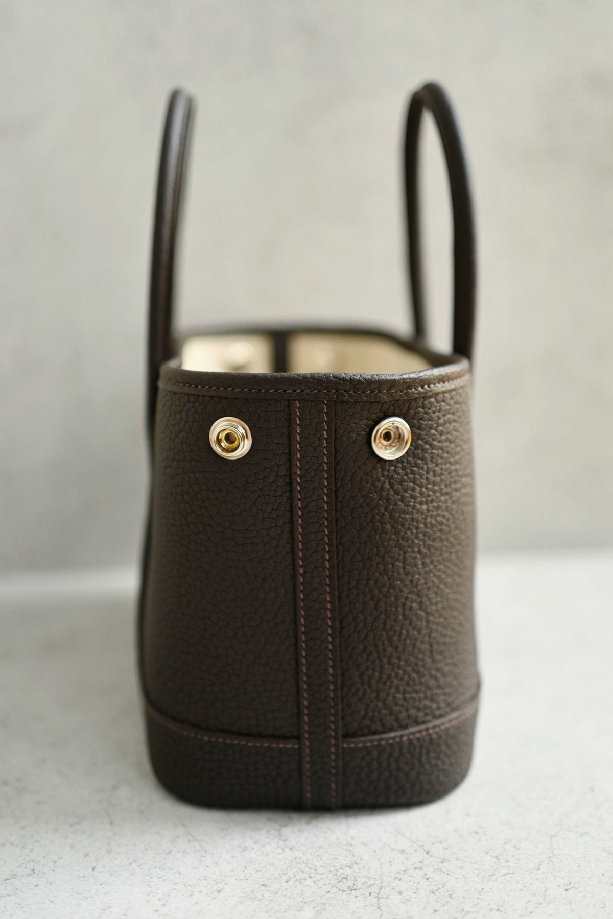 BNIB Hermes Mini Garden Party Neo 23 Bai Brun in Negonda Calfskin PHW G stamp